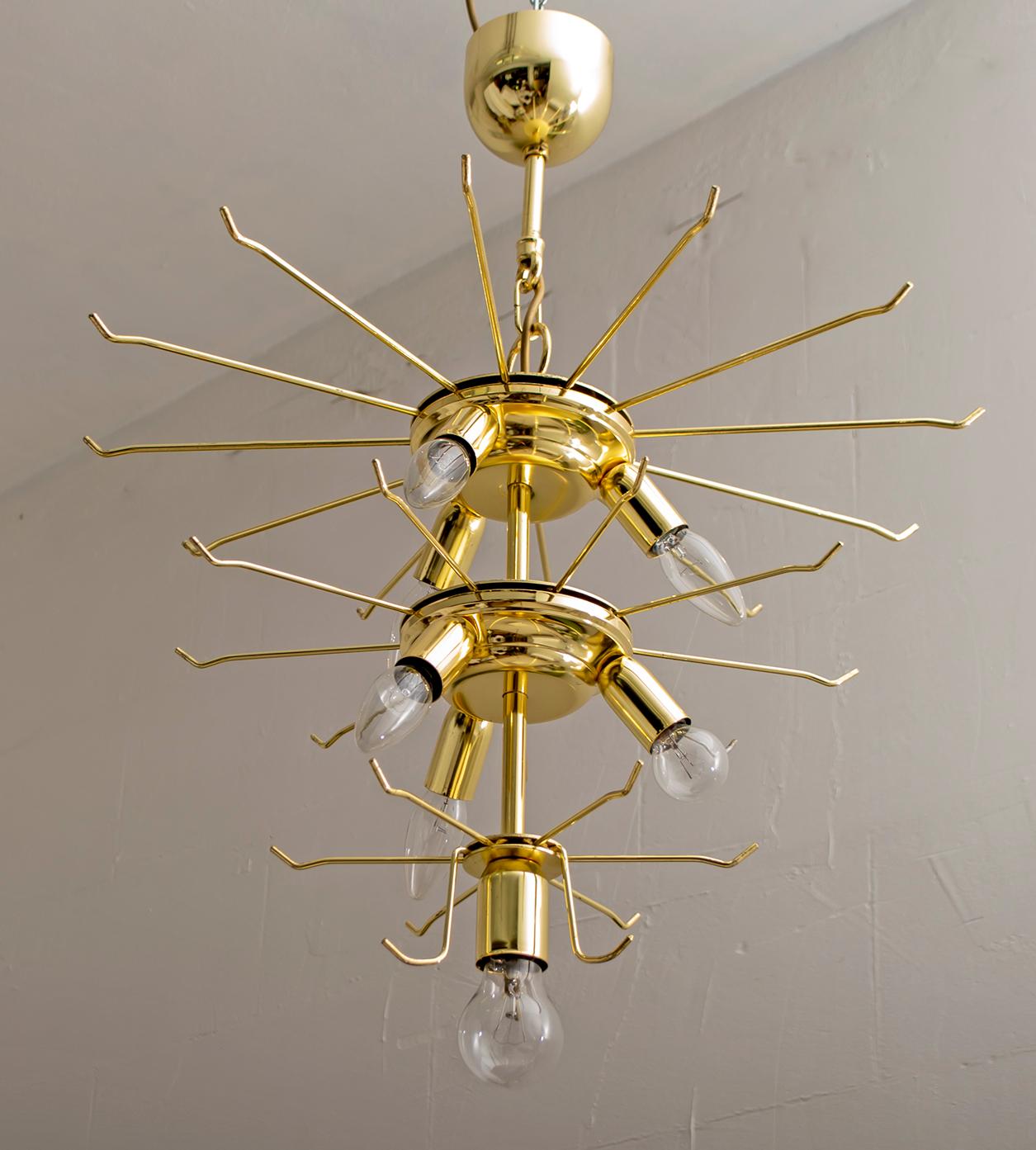 Mazzega Mid-Century Modern Italian Murano Glass and Brass Chandelier, Late 1980s 4