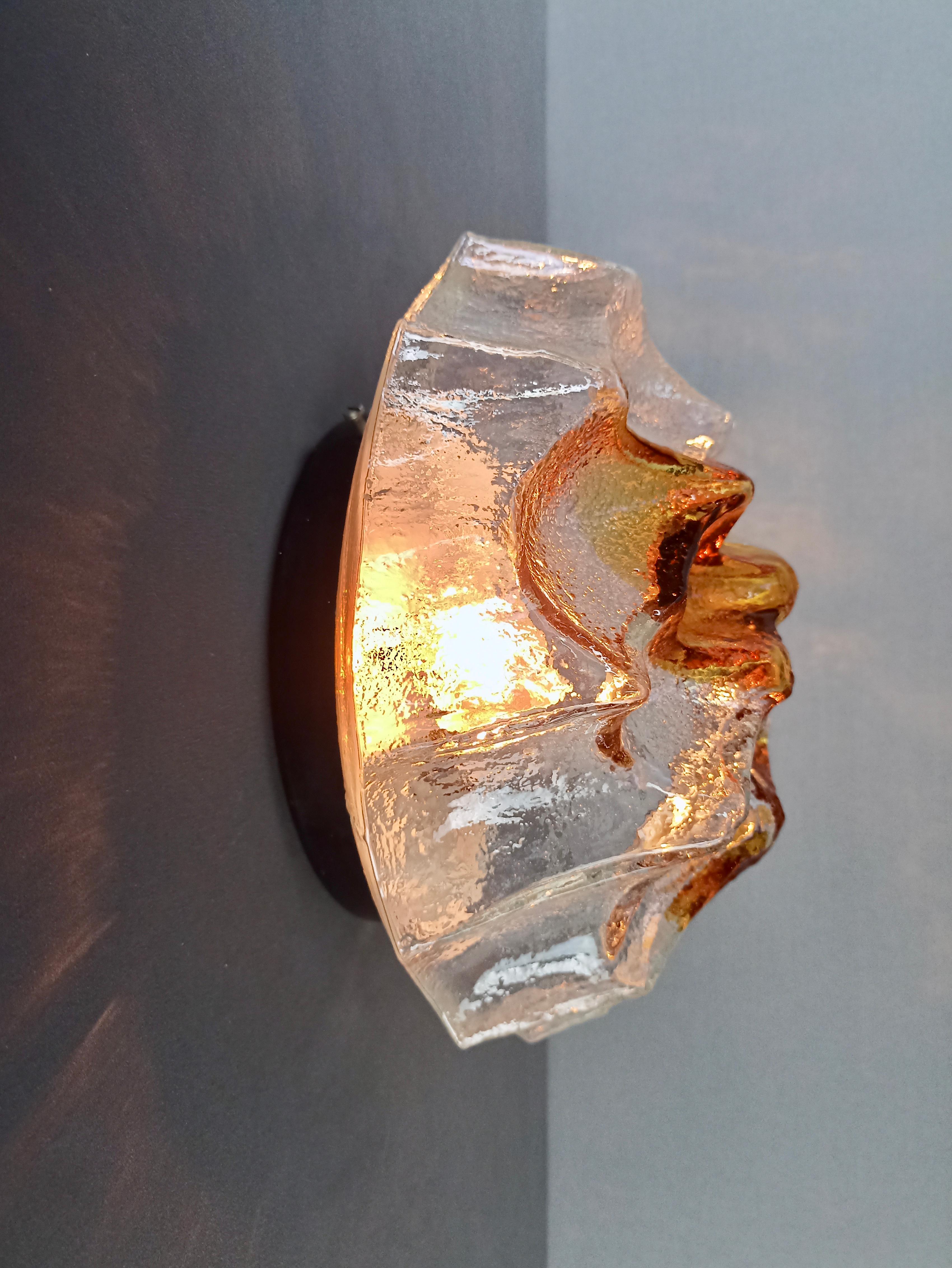 Mazzega Murano 1960s one-light flush-mount or wall lamp, clear and orange glass. For Sale 1