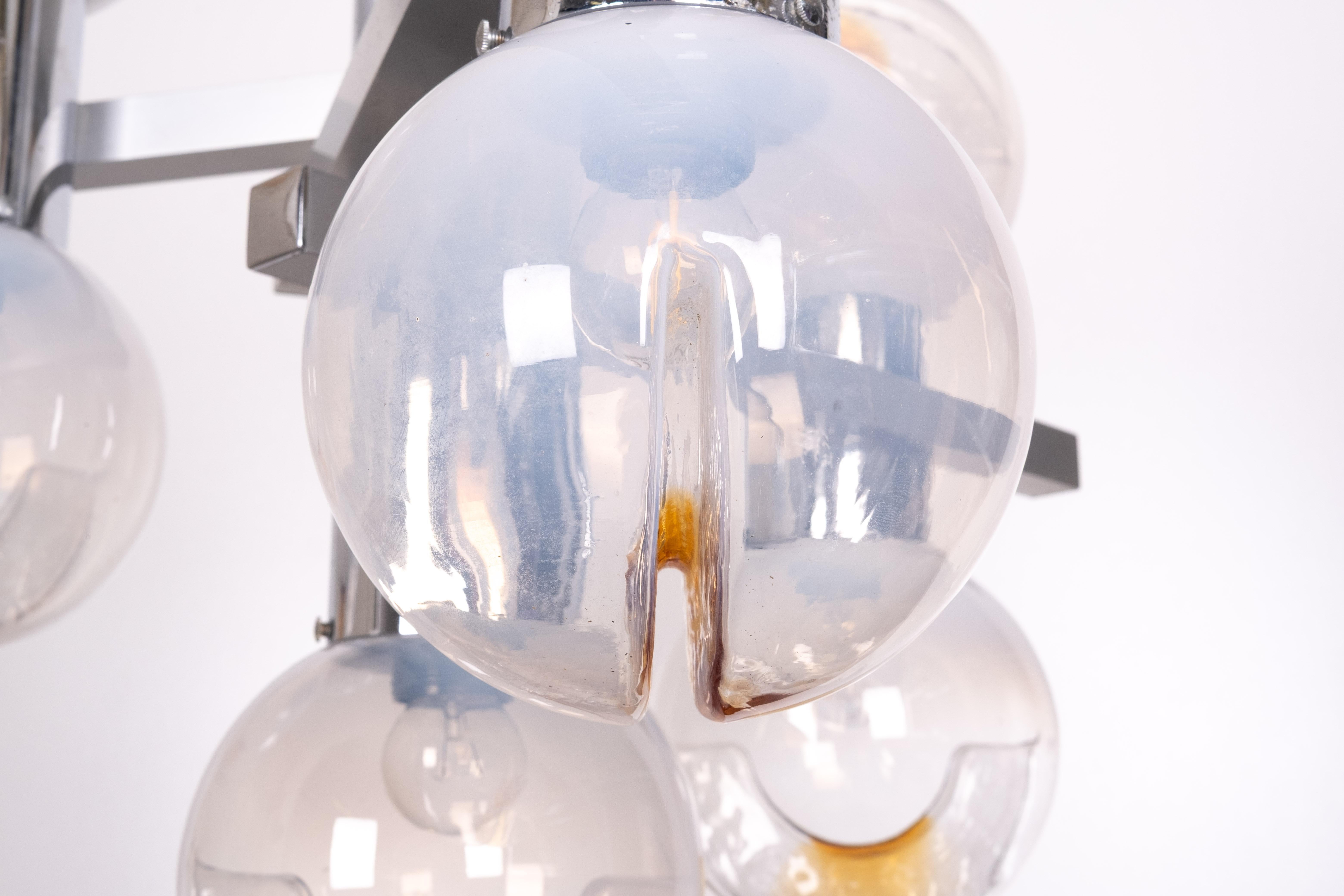 Italiano Lampadario Mazzega Murano / Lampada a sospensione in vetro A Space Age  Italia anni '70 in vendita