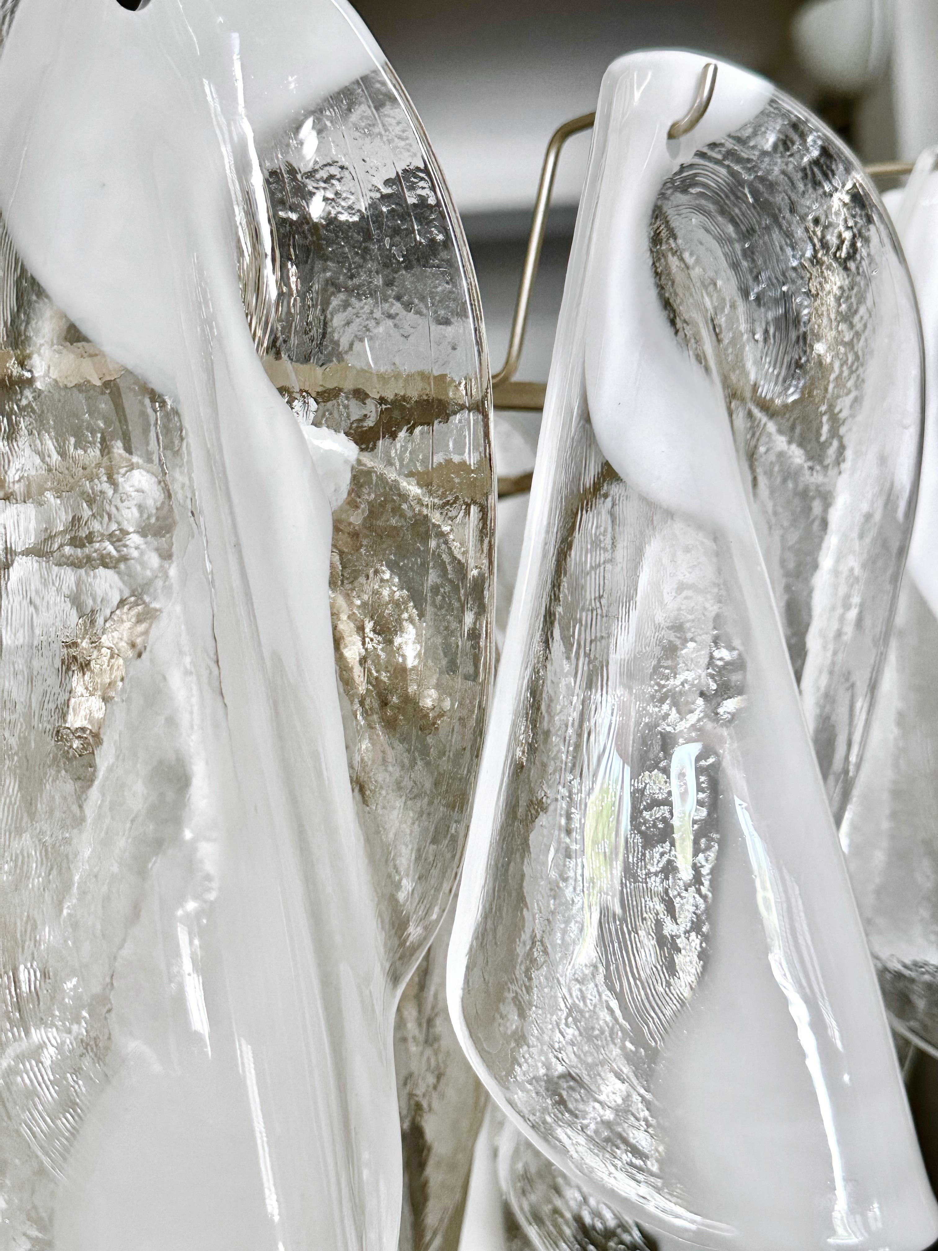 Araña de pétalos blancos transparentes Mazzega Murano en venta 6