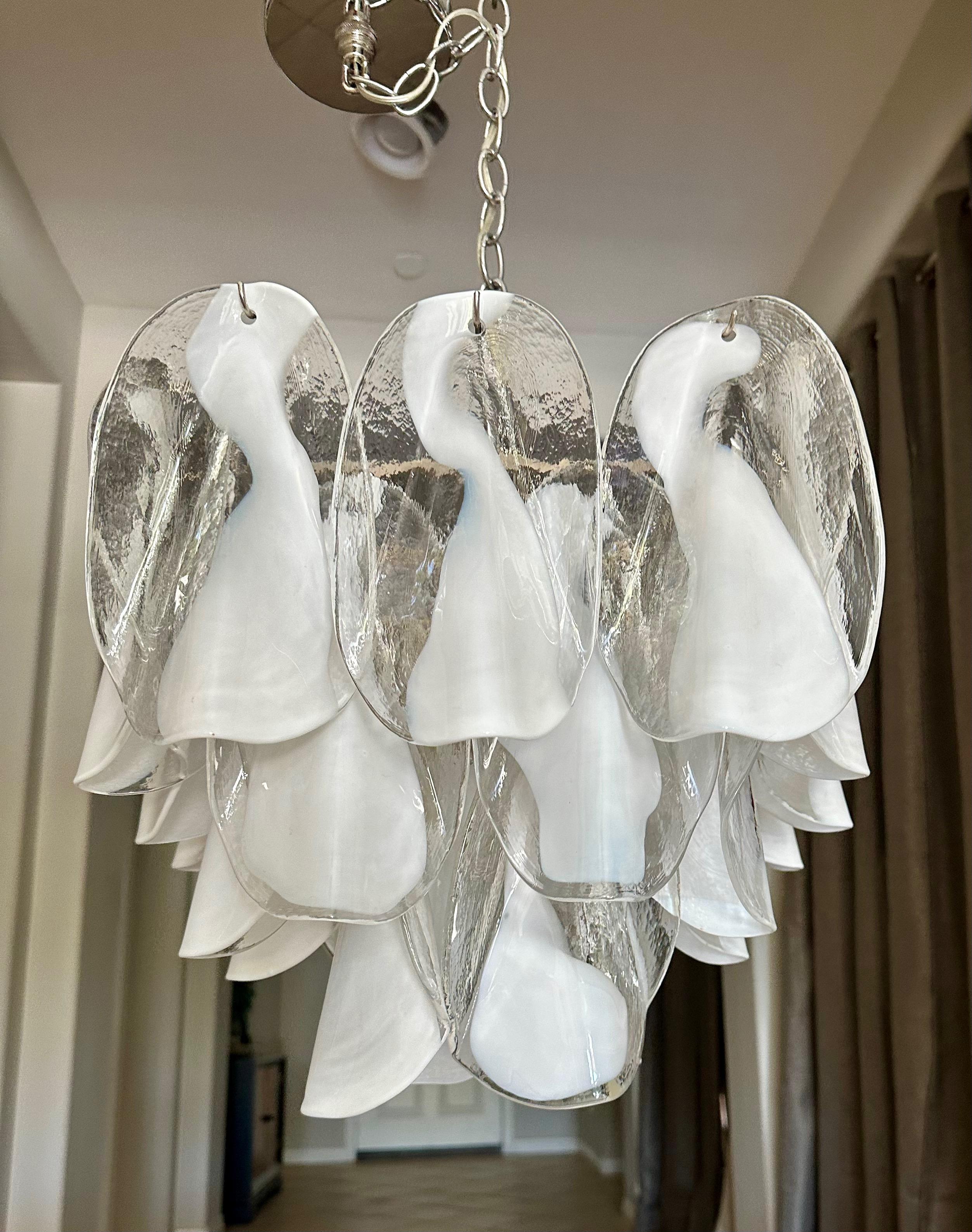 Araña de pétalos blancos transparentes Mazzega Murano en venta 13
