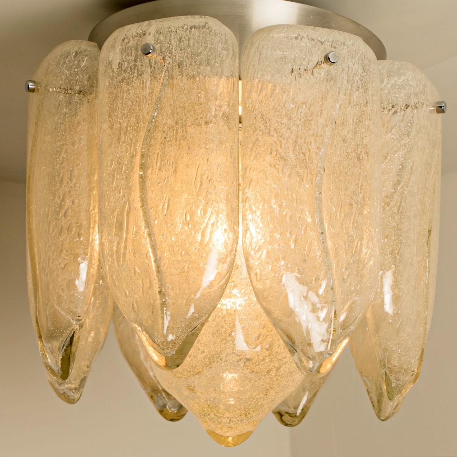 Autrichien Monture affleurante à feuilles en verre Murano, Italie, 1970 en vente