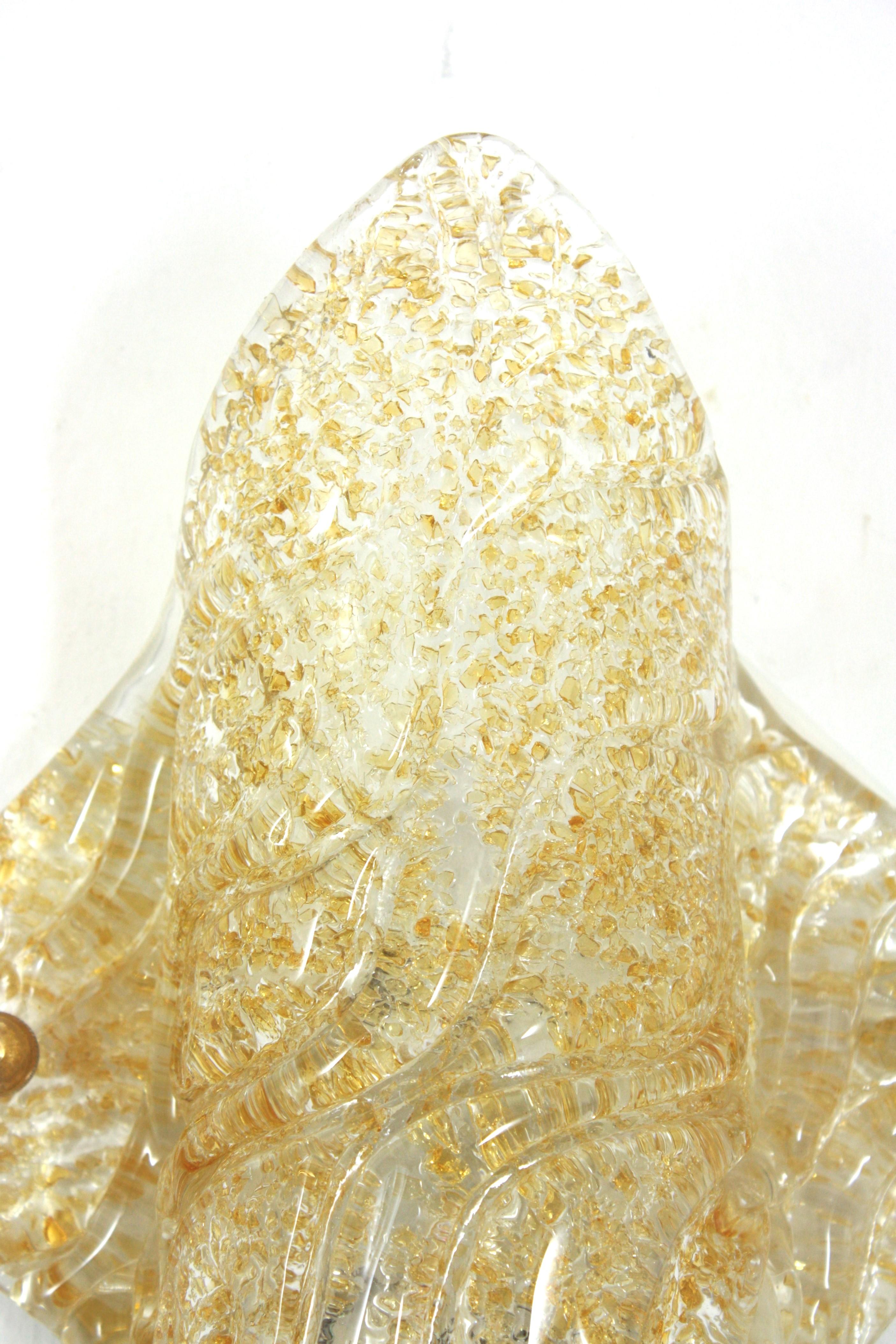 Mazzega Murano Rhombus Wall Light in Textured Clear Glass and Gold Flecks For Sale 2