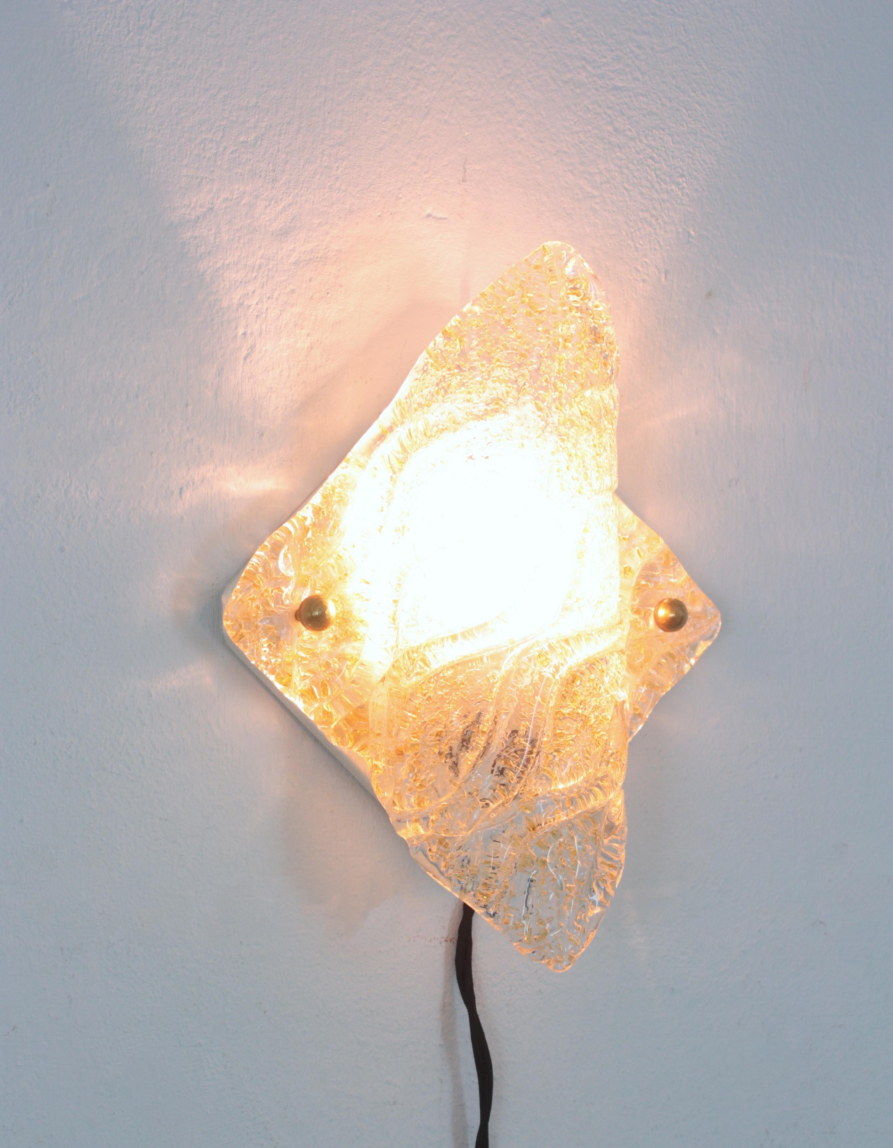 Mazzega Murano Rhombus Wall Light in Textured Clear Glass and Gold Flecks For Sale 4