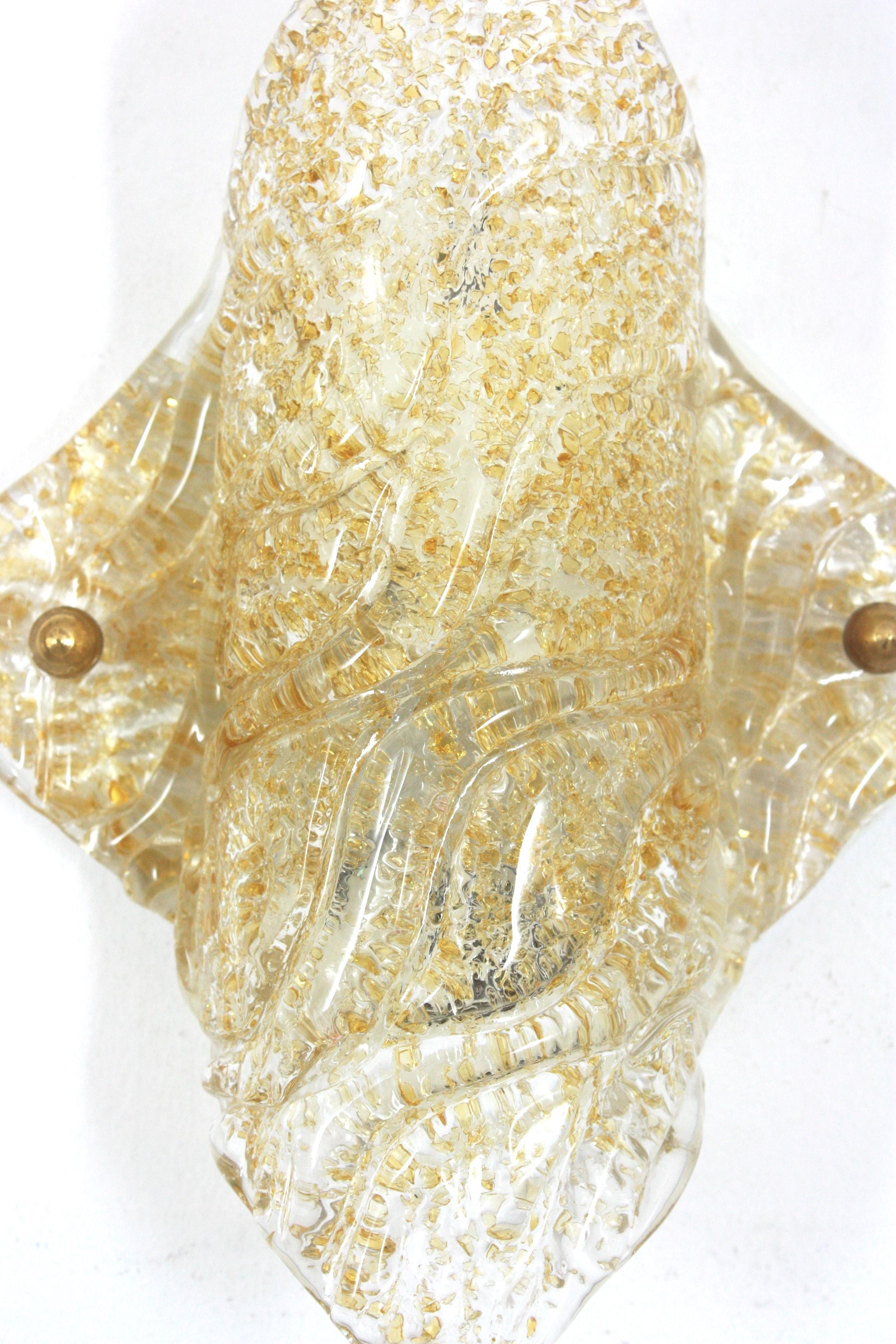 Hand-Crafted Mazzega Murano Rhombus Wall Light in Textured Clear Glass and Gold Flecks For Sale