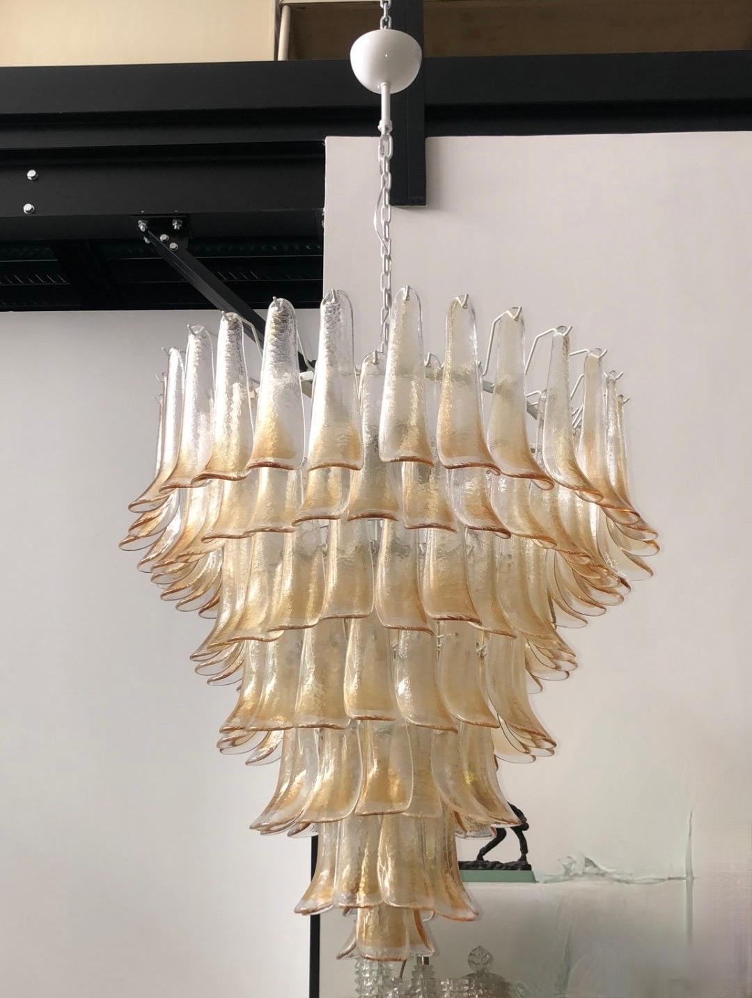 Mazzega Murano Round Light Pink and White Color Midcentury Chandelier, 2000 In Good Condition In Rome, IT