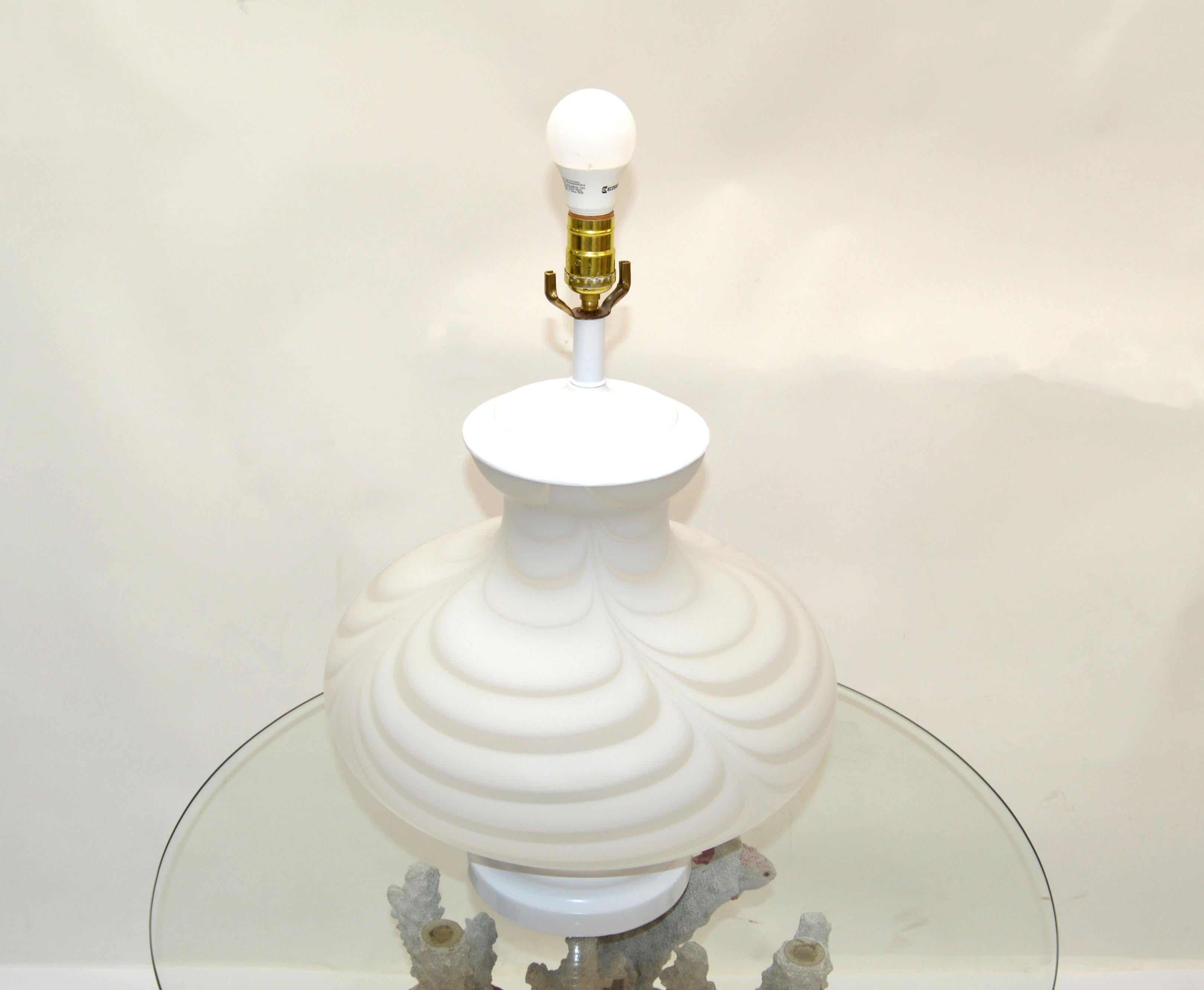 Italian Mazzega Murano Style Table Lamp Swirled Mottled White Murano Glass 1970 Italy For Sale