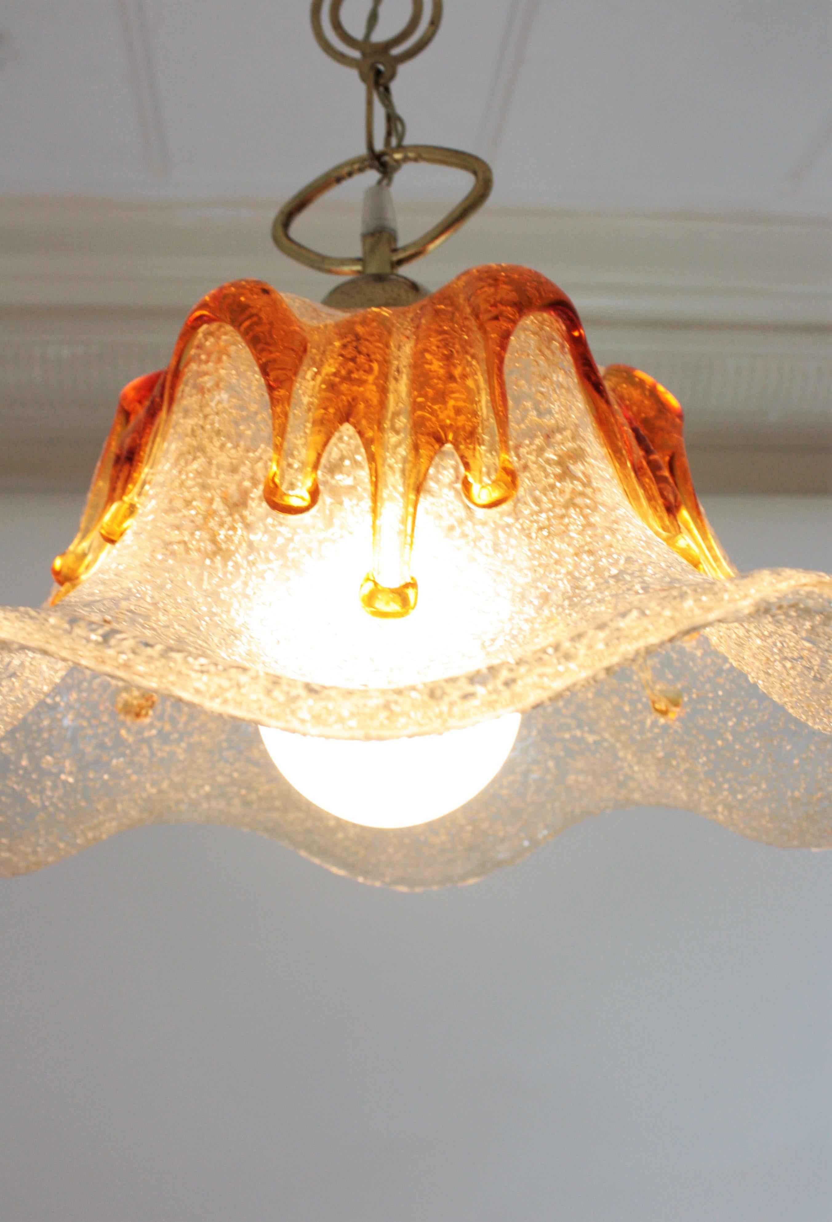 Mazzega Murano Tulip Amber and Clear Art Glass Chandelier or Pendant In Good Condition For Sale In Barcelona, ES
