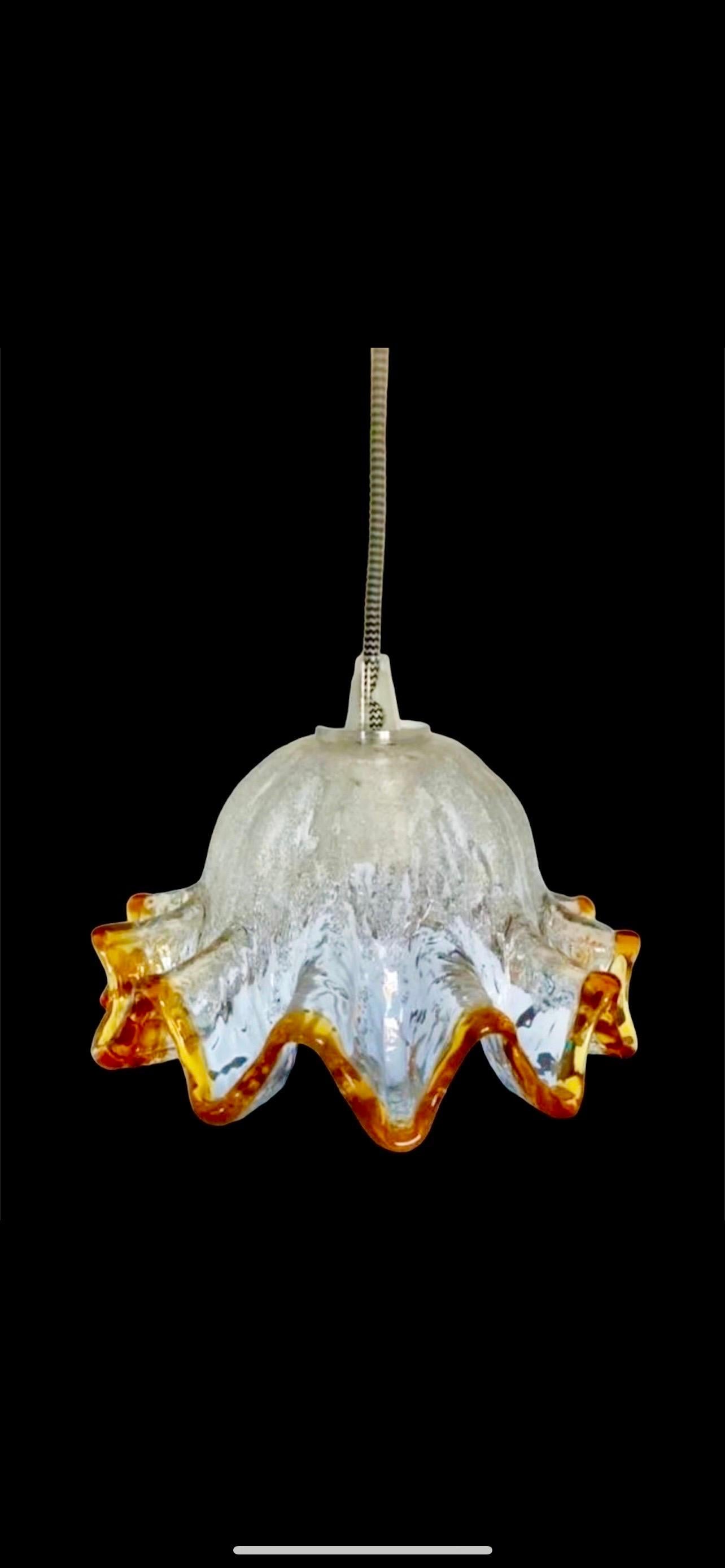 Exceptional Mazzega pendant, bicolore of glass Murano with structure. The Design and the quality of the glass make this piece the best of the Italian Design. This unique Mazzega globe in glass murano are exceptional.

 This Pieces of Arts glass show