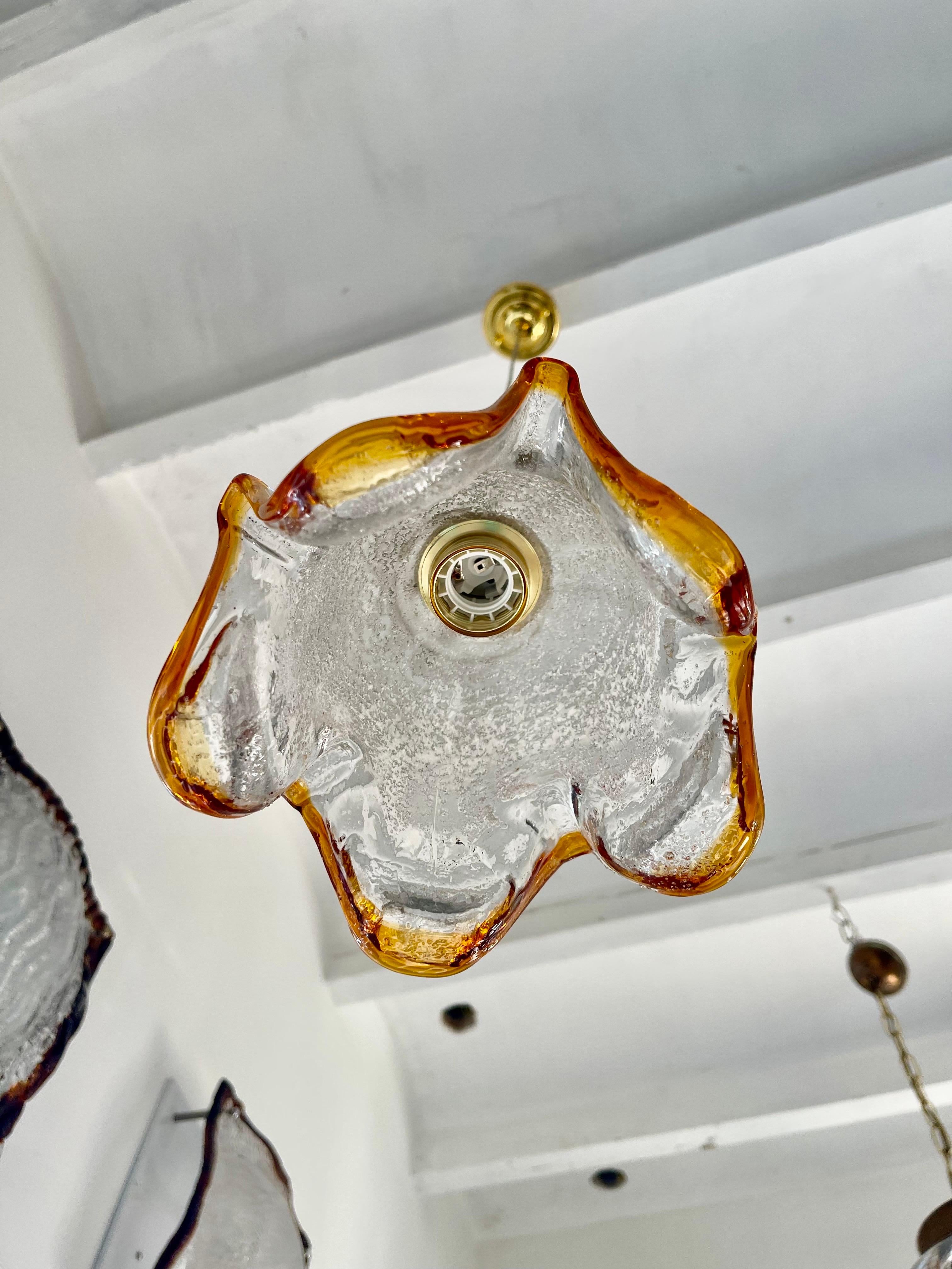 Exceptional Mazzega pendant, bicolore of glass Murano with structure. The Design and the quality of the glass make this piece the best of the Italian Design. This unique Mazzega globe in glass murano are exceptional.

 This Pieces of Arts glass show