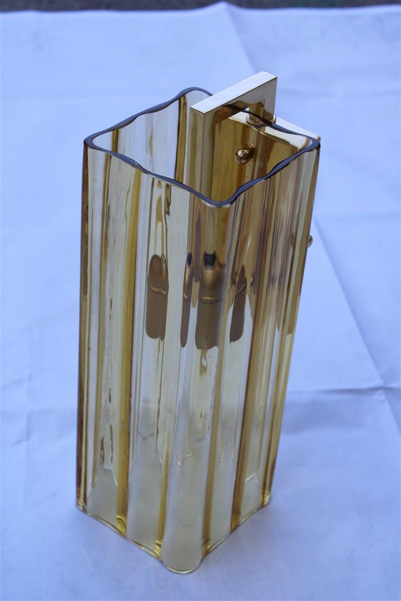 Mazzega Square Yellow Murano Glass Sconce Italian Design 1970 Brass Gold In Good Condition For Sale In Palermo, Sicily
