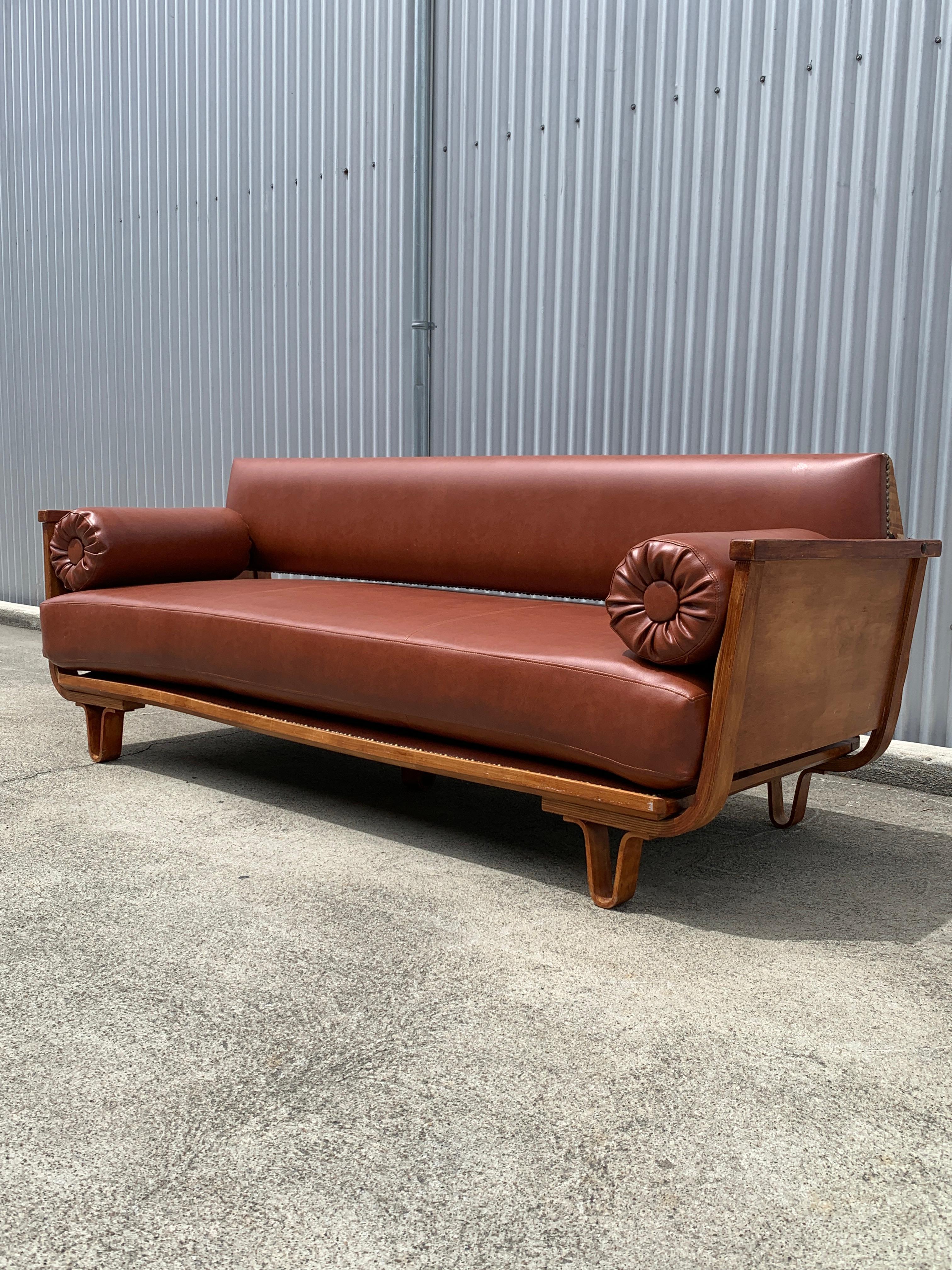 MB 01 Daybed Sofa by Cees Braakman In Fair Condition For Sale In Danville, CA