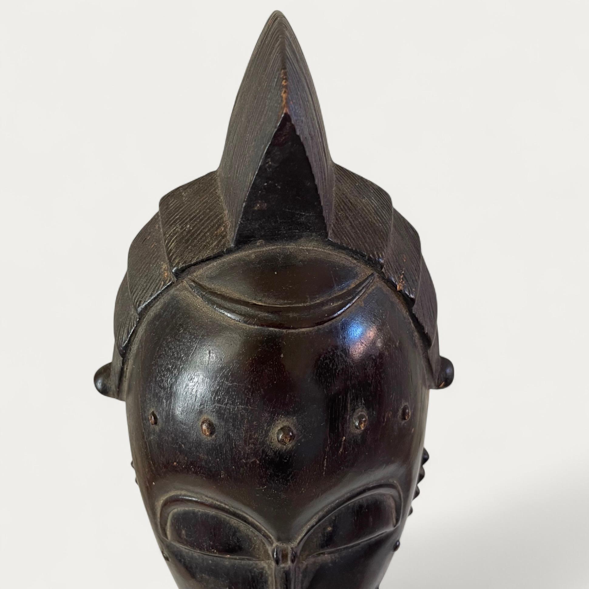Mblo 'Gba Gba' Tanzmaske, Baoulé-Volk, Elfenbeinküste, Mitte 20. (20. Jahrhundert) im Angebot