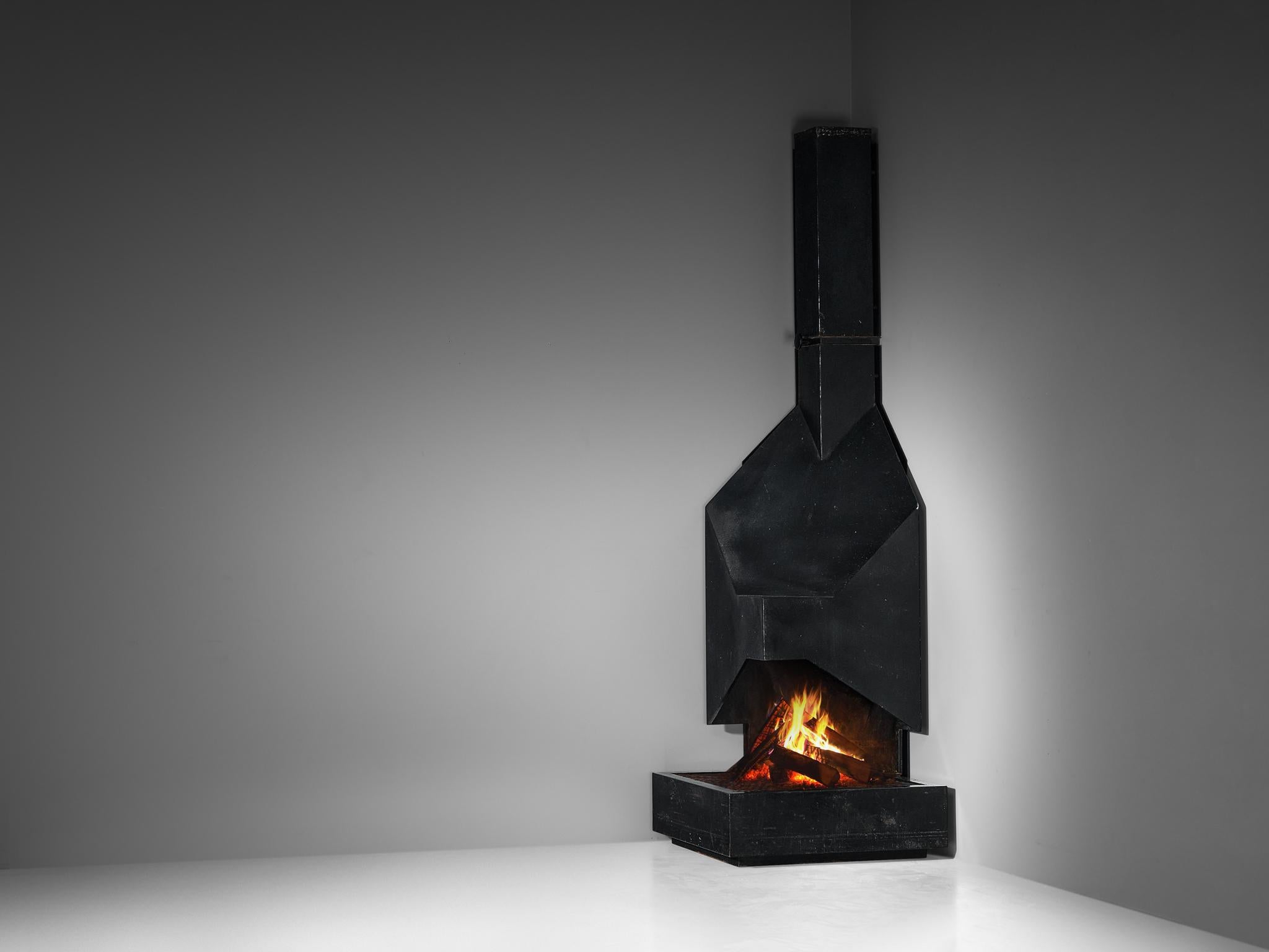 MBM Arquitectes (Martorell, Bohigas, Mackay) Fireplace in Cast Iron  In Good Condition For Sale In Waalwijk, NL