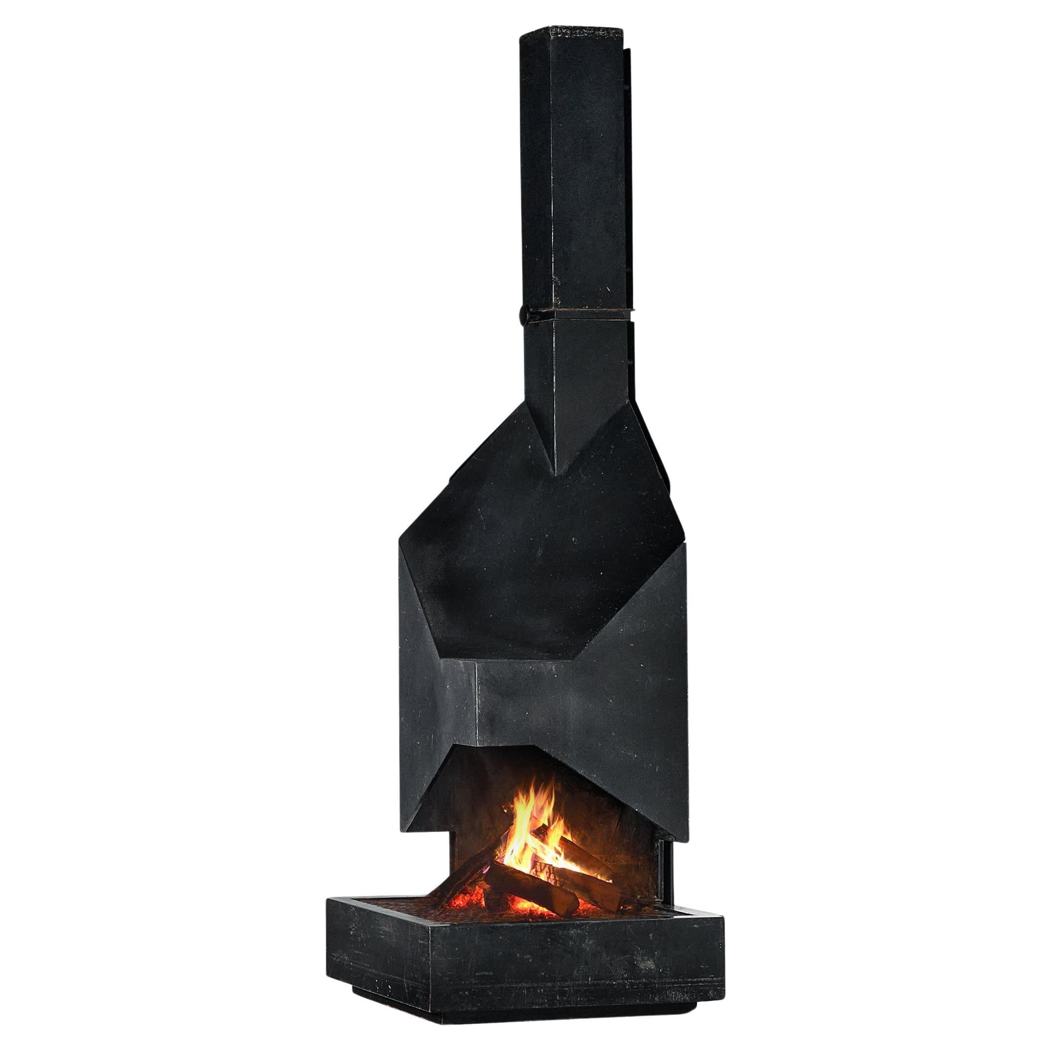 MBM Arquitectes (Martorell, Bohigas, Mackay) Kamin aus Gusseisen im Angebot