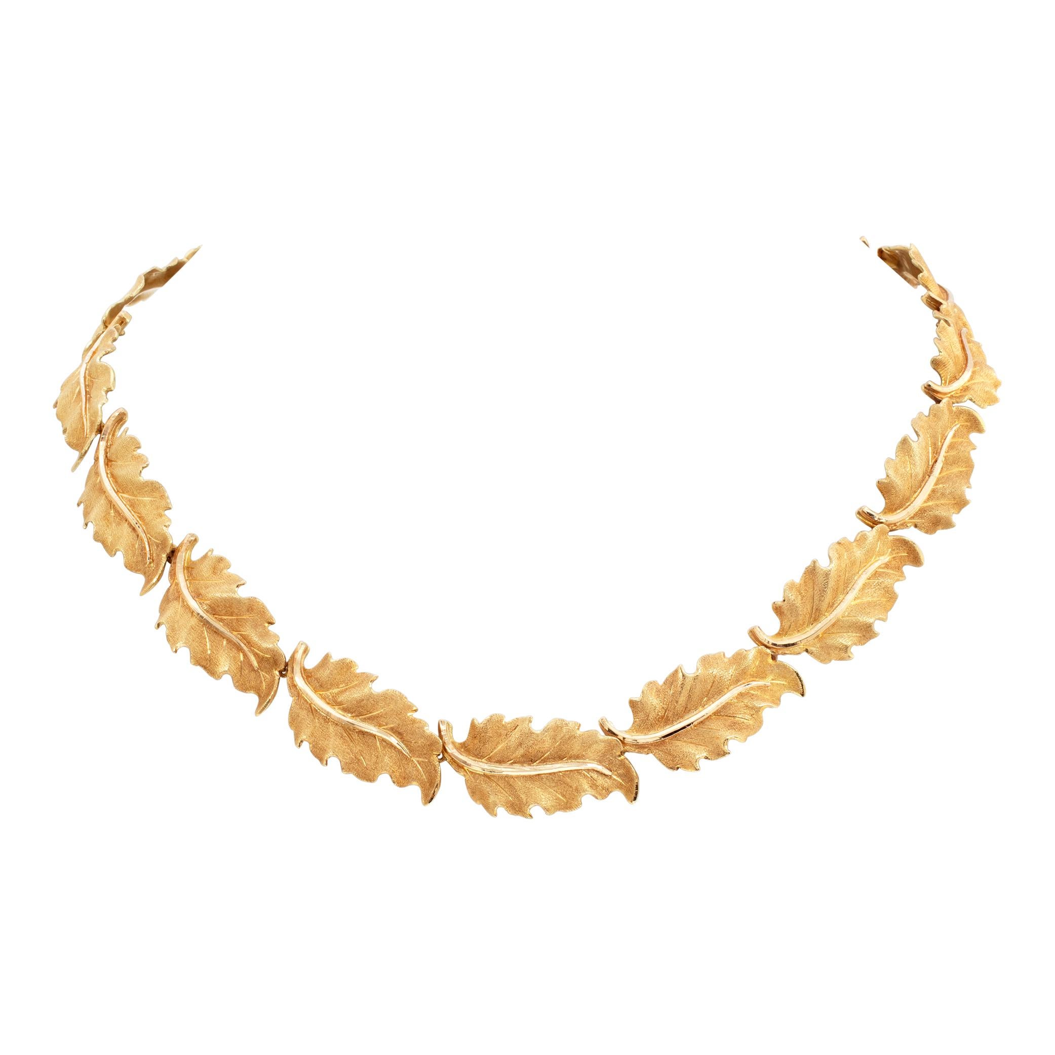 Der italienische Designer M.Bucellatti  5 Stück komplettes Parure Leaf Set (Halskette, Ohrringe, Manschette und Ring) aus 18k Gelbgold. Die Stücke sind mit M.Buccellati signiert. Organisches Blattmotiv, akzentuiert mit den für Buccellati