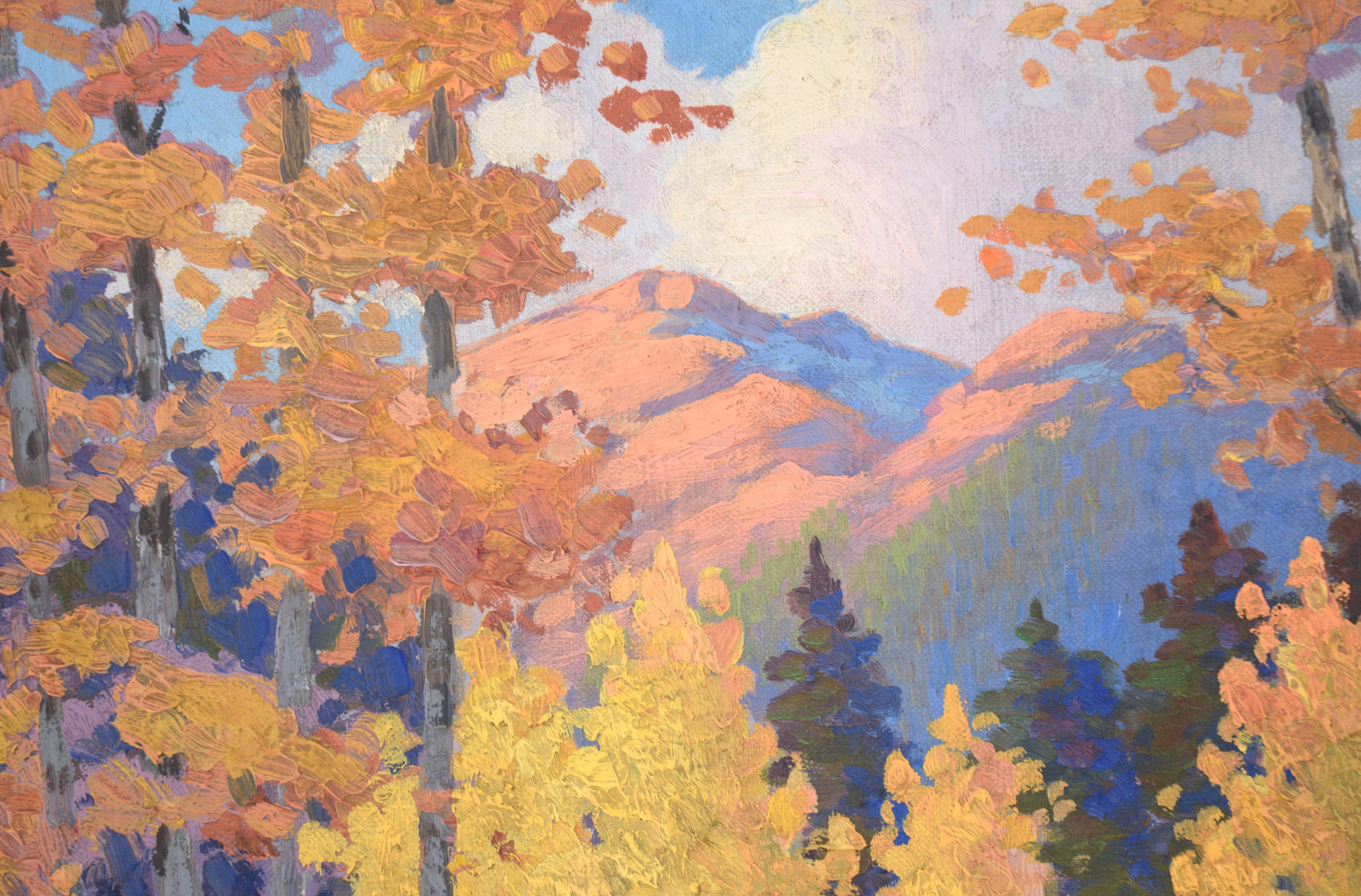 Feuilles tombées sur le chemin à Estes Park, Colorado - Paysage d'automne
Paysage vertical habile et vibrant de MC Brown. Un chemin serpente à travers une forêt de trembles, couverte de feuilles jaunes et orange. Les trembles encadrent les deux