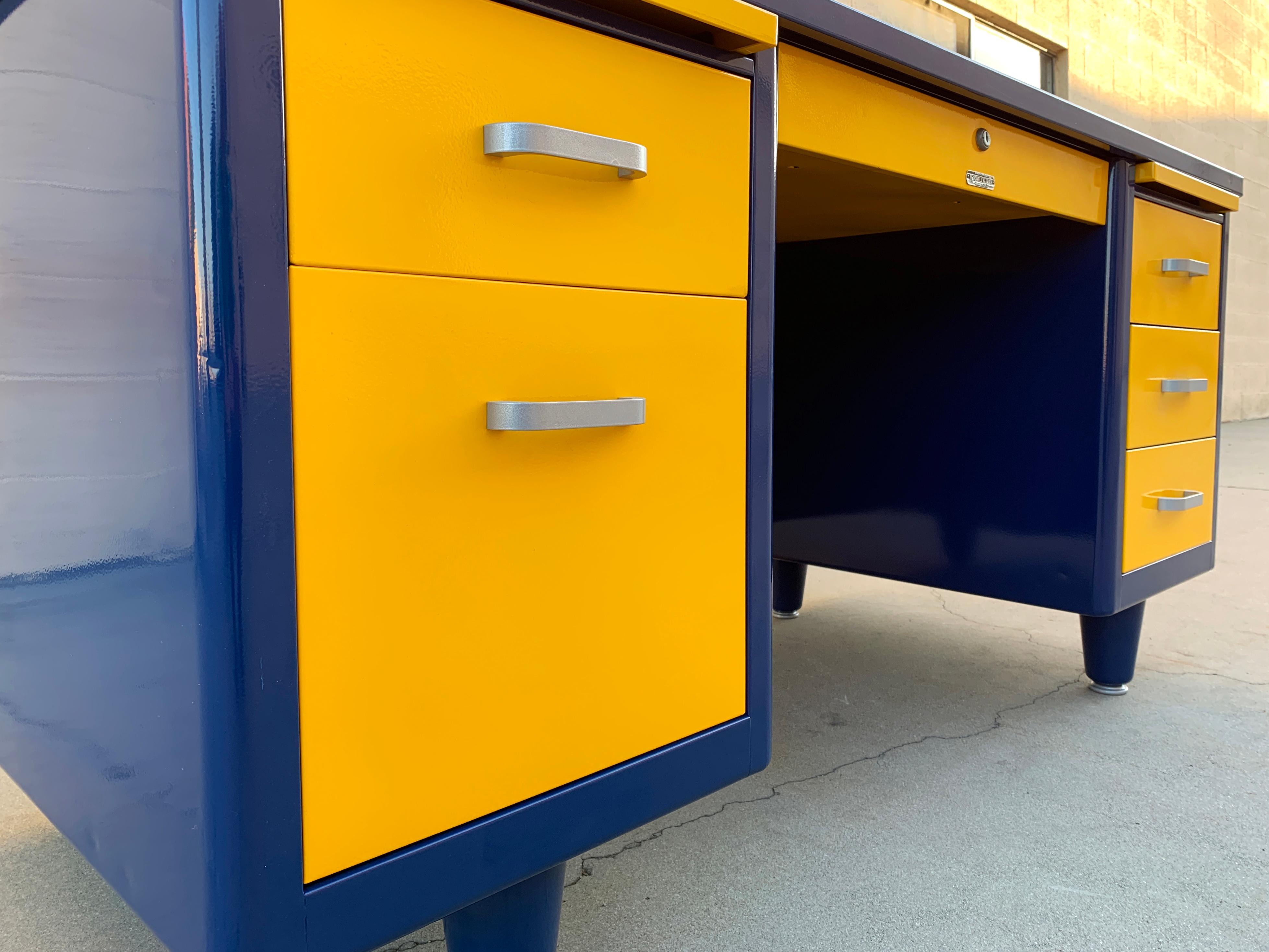 McDowell Craig Midcentury Tanker Desk Refinished in Blue and Yellow In Good Condition For Sale In Alhambra, CA
