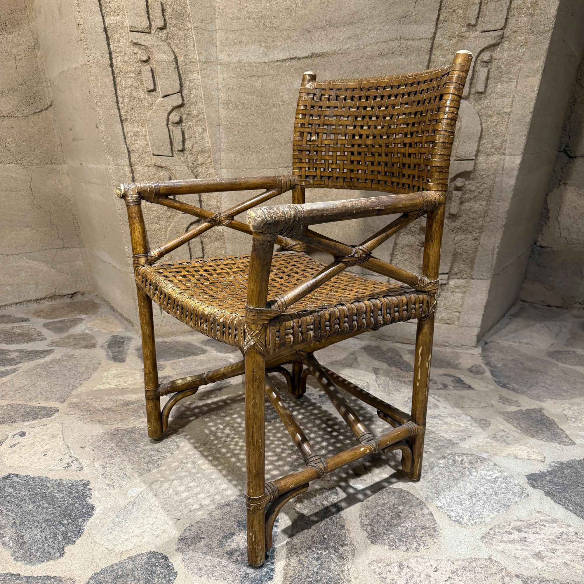 Patinato McGuire Antalya Poltrona da regista in rattan intrecciato con pelle di rawhide intrecciata in vendita