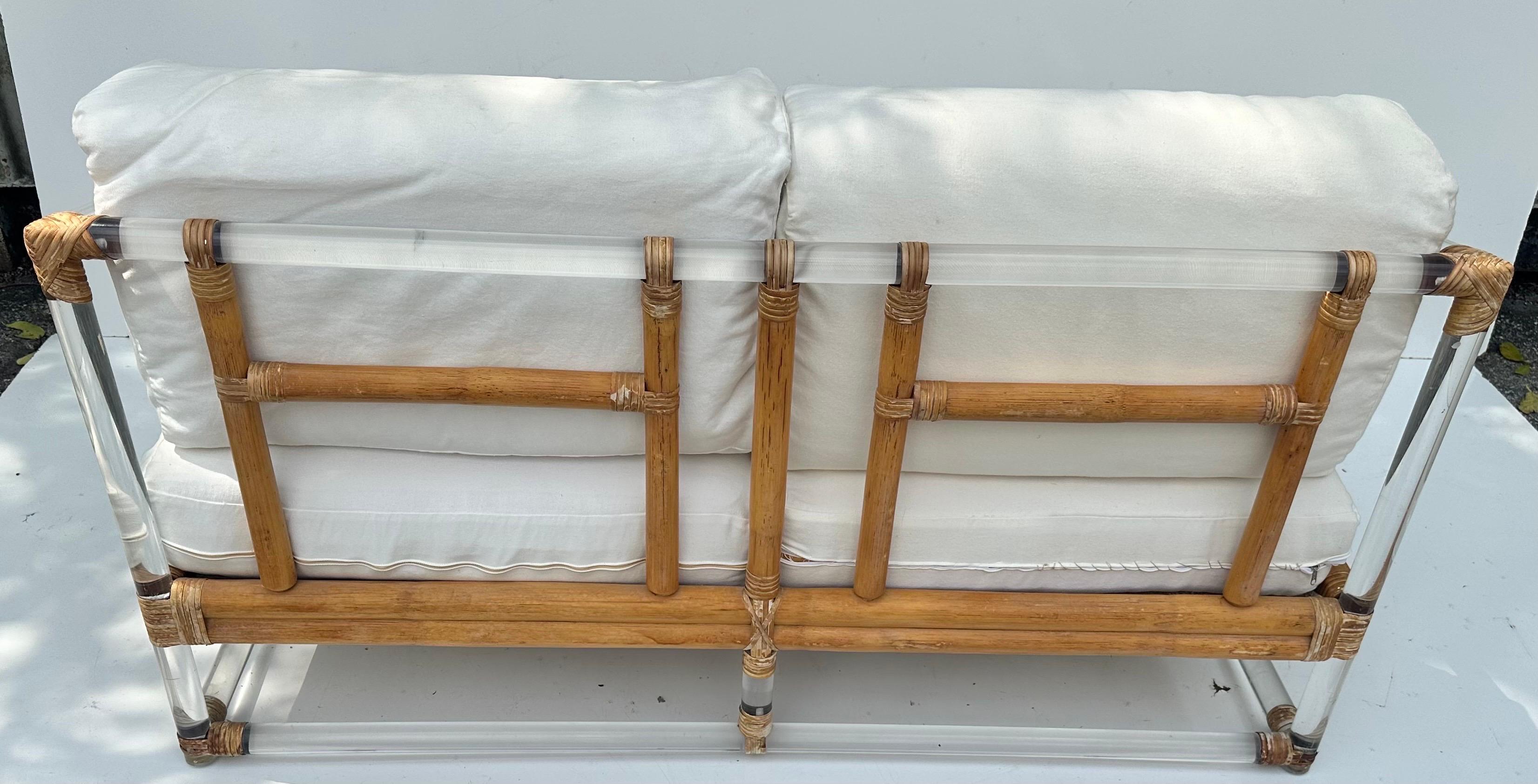 Canapé McGuire en bambou et Lucite en vente 8