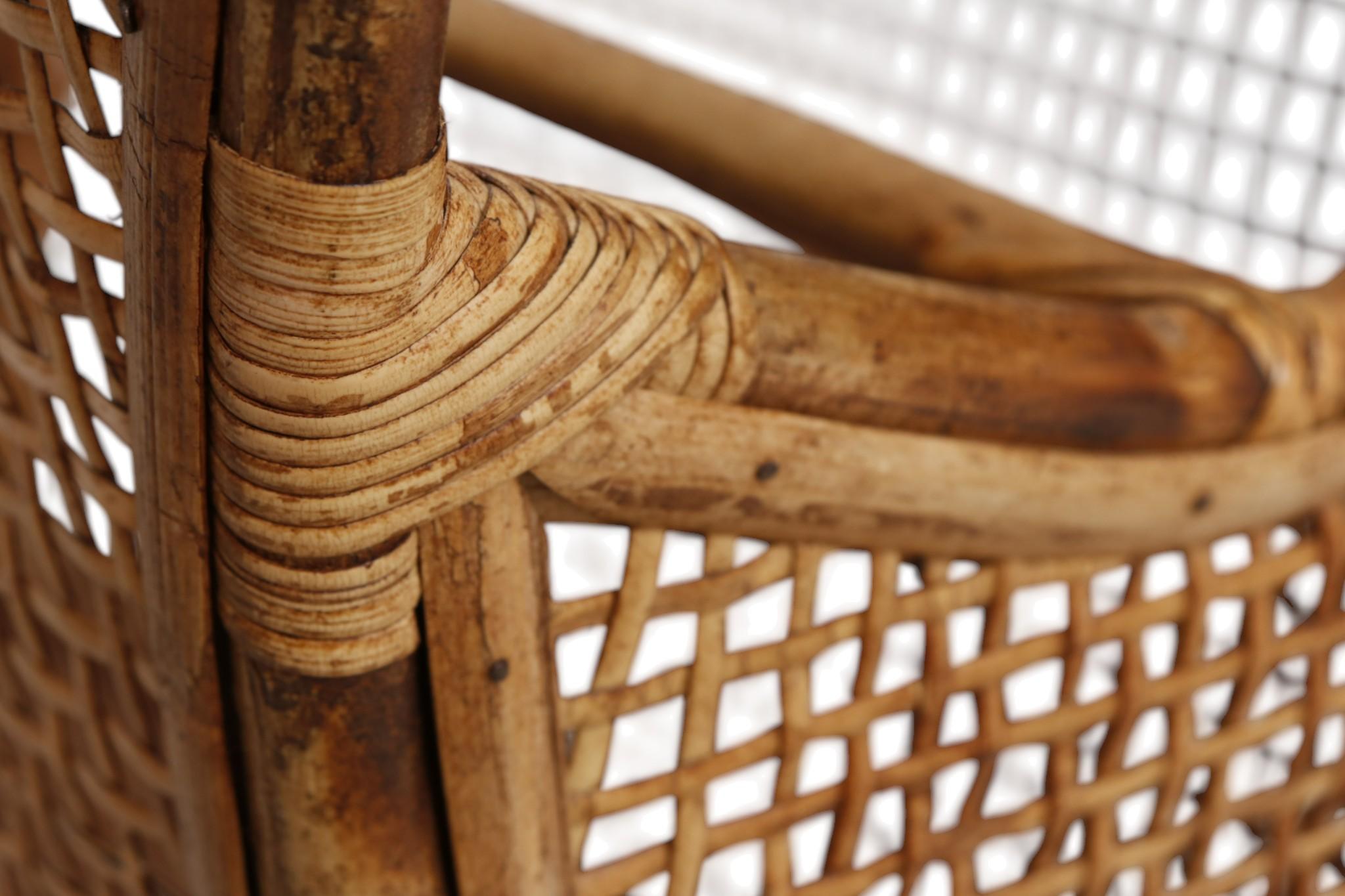 Revistero McGuire de bambú y ratán en Bueno estado para la venta en Bradenton, FL