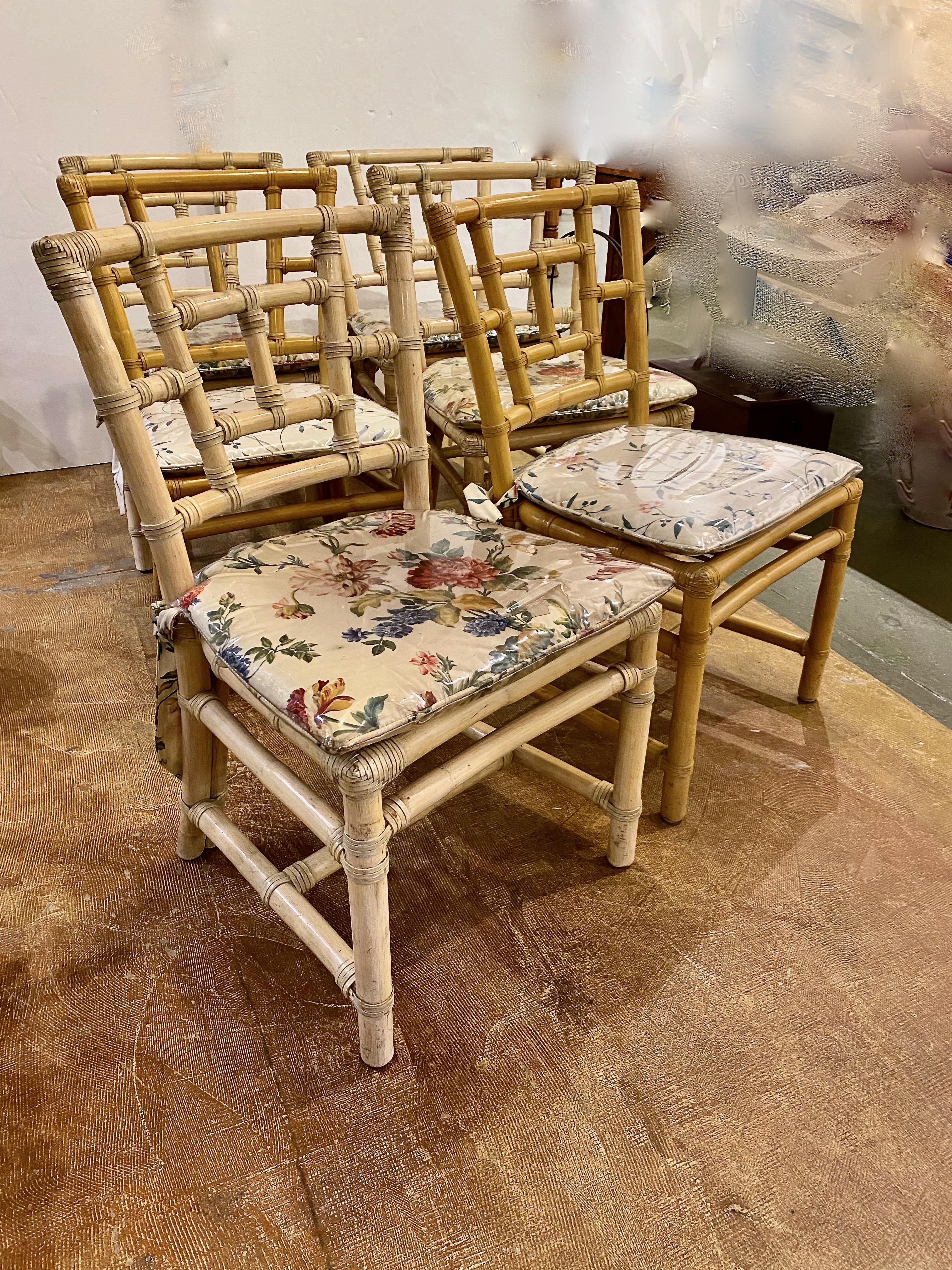 Sillas de comedor McGuire, 2 juegos de 2 (variación de acabado entre los pares) en Bueno estado para la venta en Pasadena, CA