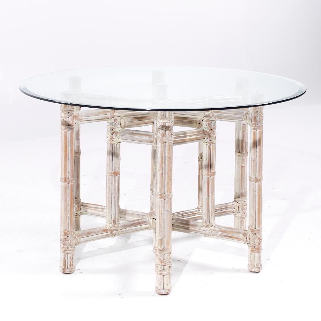 McGuire for Baker Furniture Table de salle à manger du milieu du siècle en bambou et verre Bon état - En vente à Countryside, IL