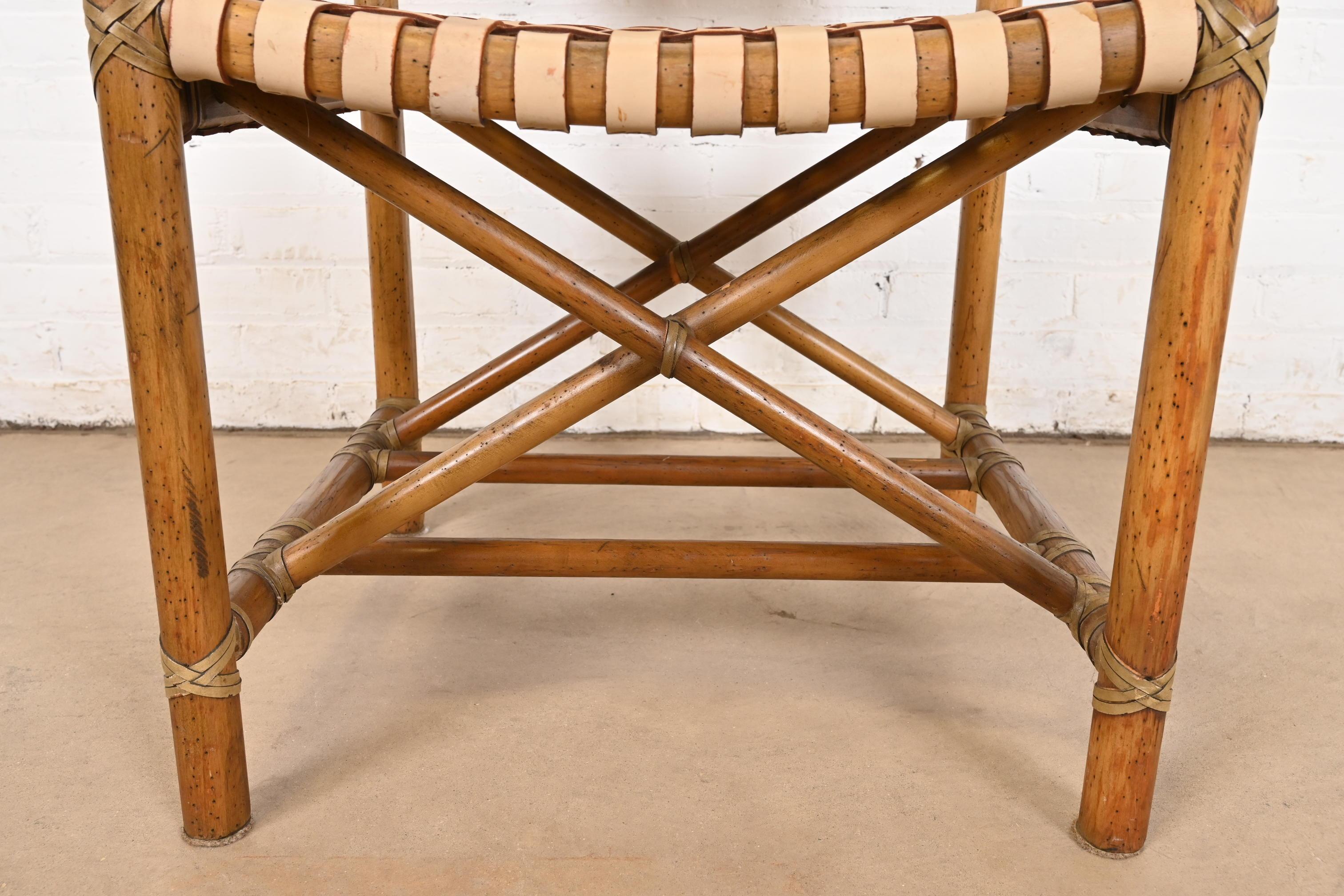 Sillones McGuire Hollywood Regency Organic Modern de bambú y piel tejida en venta 4