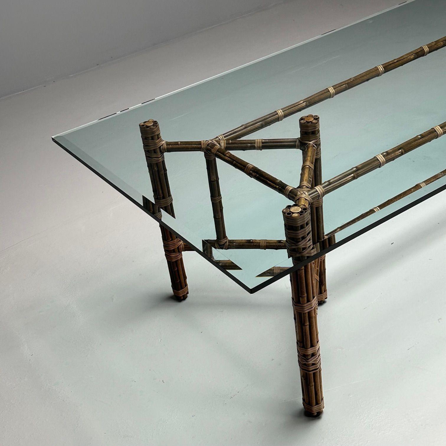 McGuire, table de salle à manger en verre, bambou, rotin, moderne du milieu du siècle, 1970 en vente 1