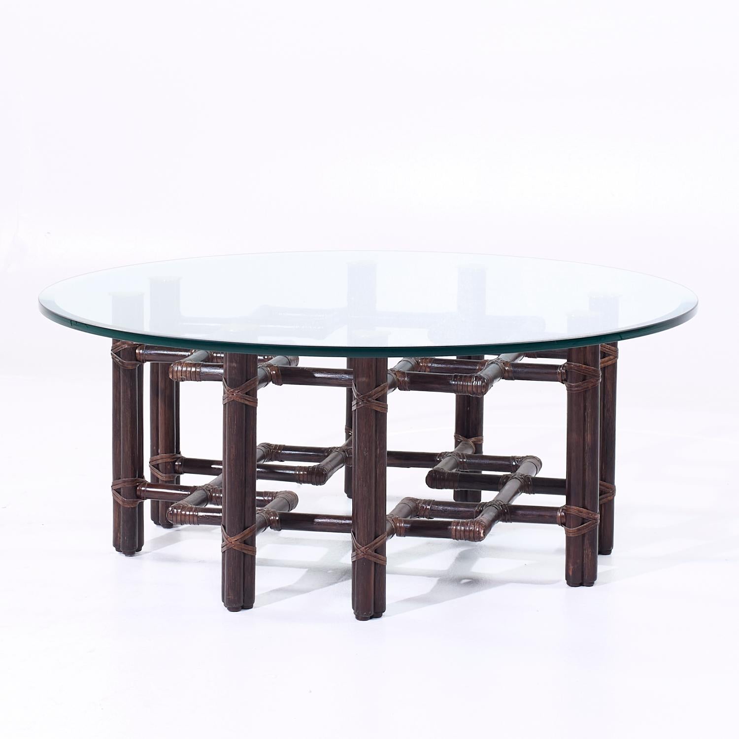 Mid-Century Modern McGuire Mid Century Rattan and Brass Coffee Table en vente