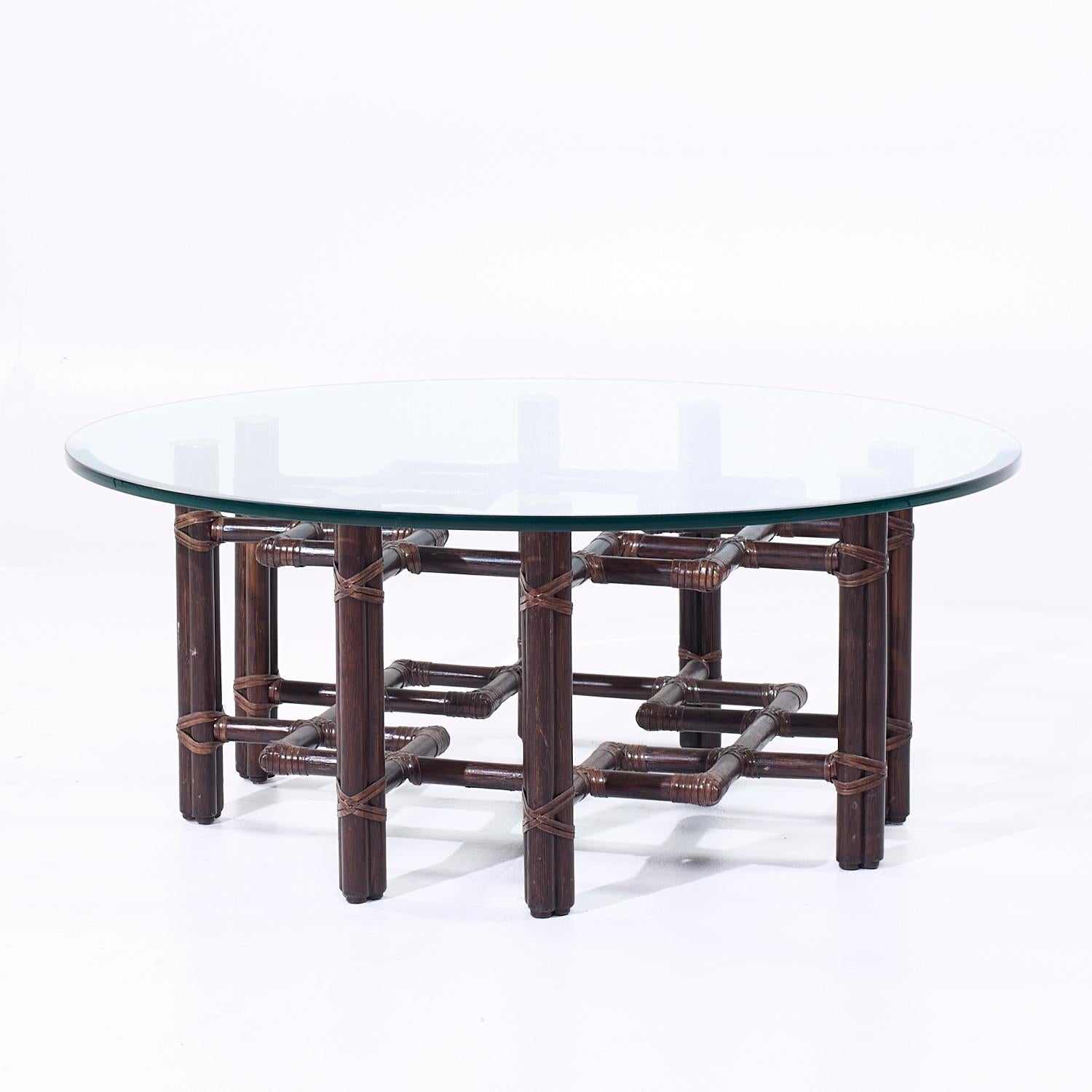 20ième siècle McGuire Mid Century Rattan and Brass Coffee Table en vente