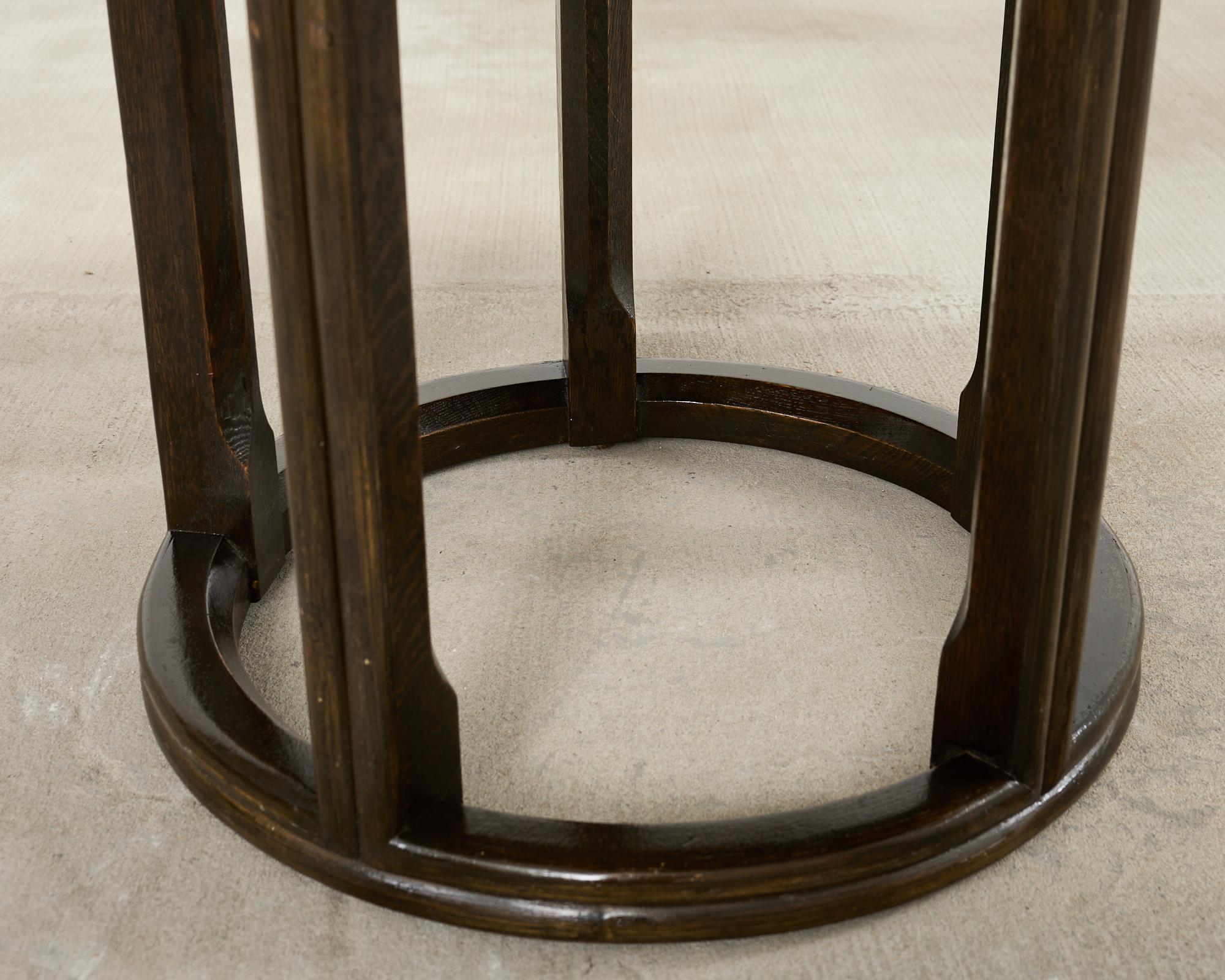 McGuire Midcentury Organic Modern Runder Eiche Rattan Esstisch im Zustand „Gut“ im Angebot in Rio Vista, CA