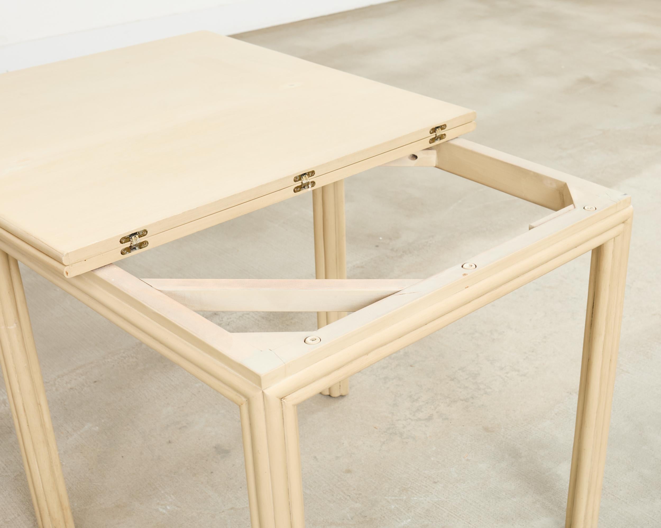 Tavolo da gioco o da pranzo quadrato Flip Top McGuire Oak in vendita 11