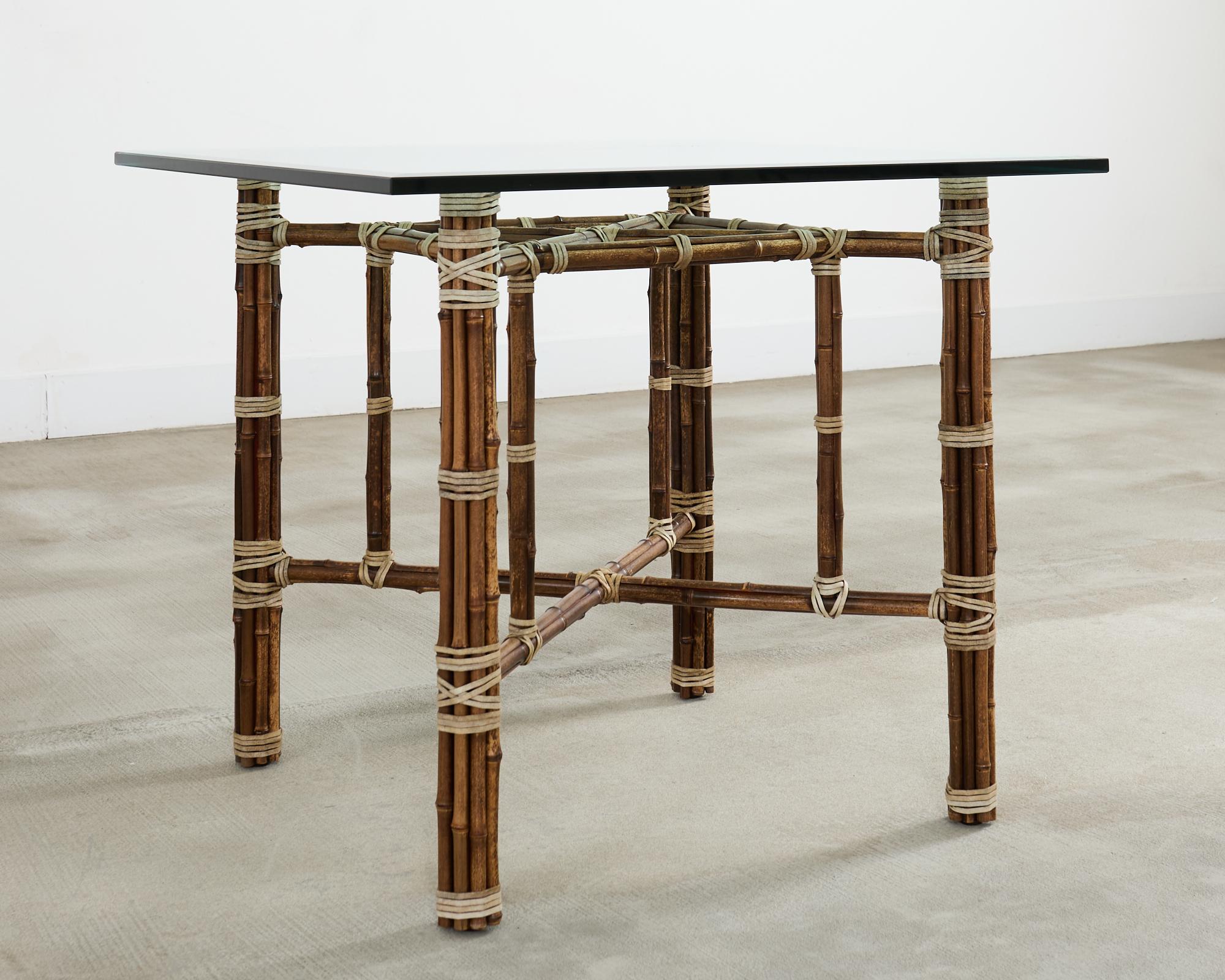 Table de salle à manger moderne et organique McGuire en verre de bambou en vente 7