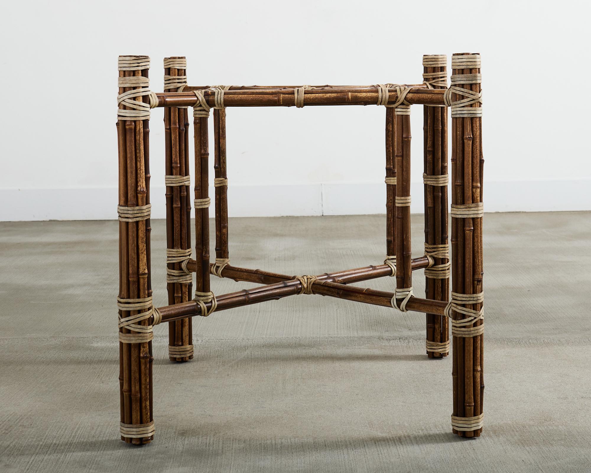 Table de salle à manger moderne et organique McGuire en verre de bambou en vente 9