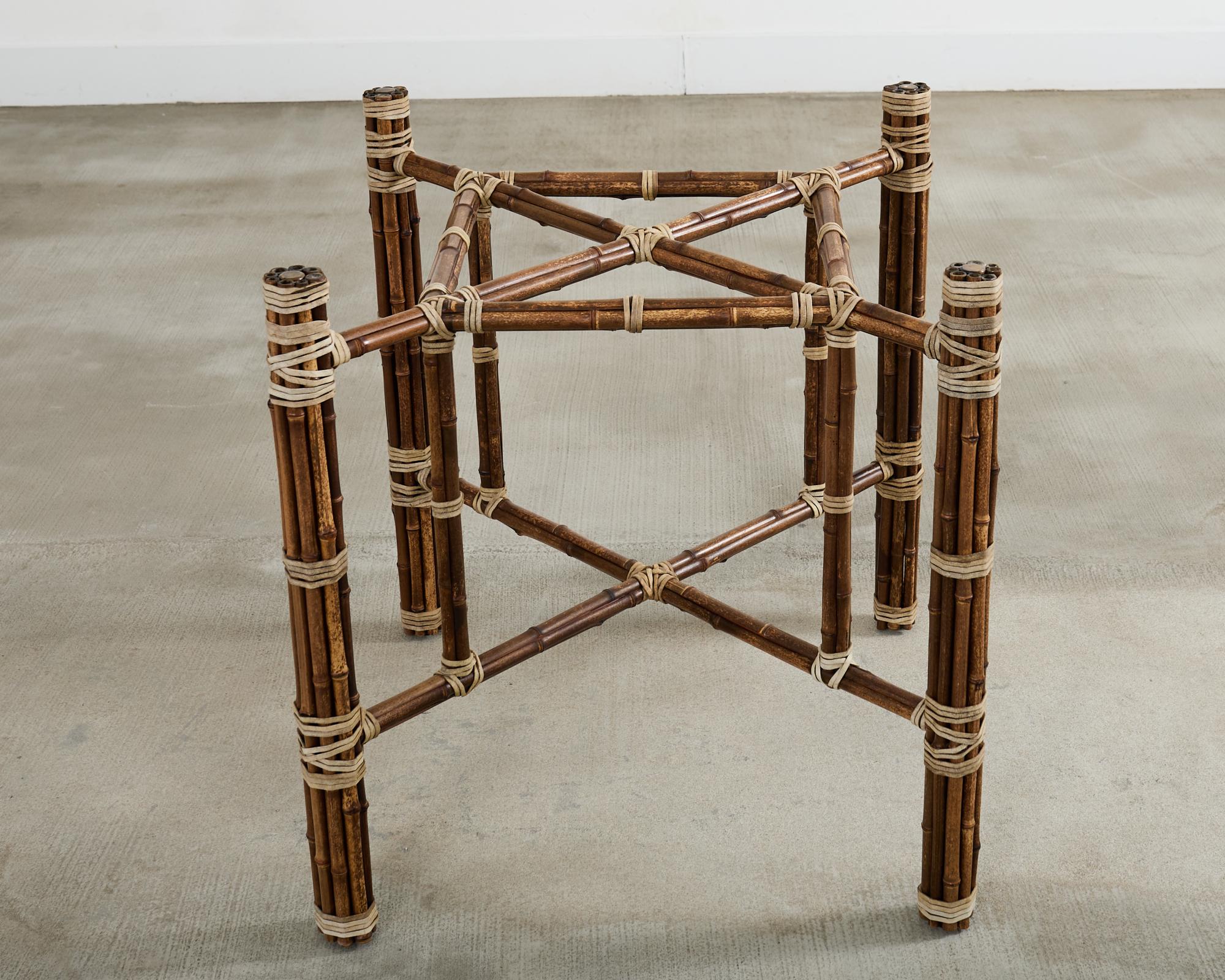 Table de salle à manger moderne et organique McGuire en verre de bambou en vente 10