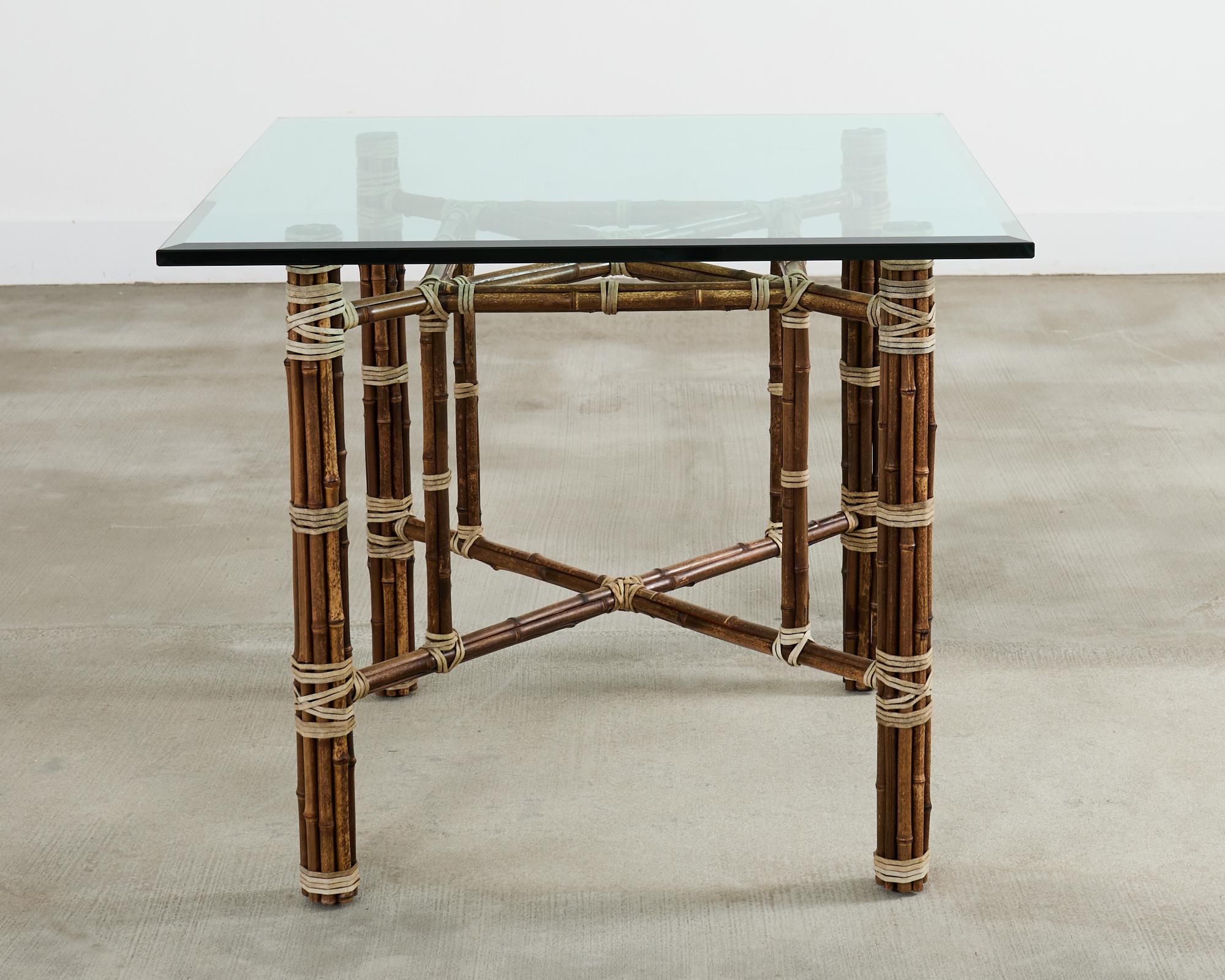 Table de salle à manger moderne et organique McGuire en verre de bambou en vente 12