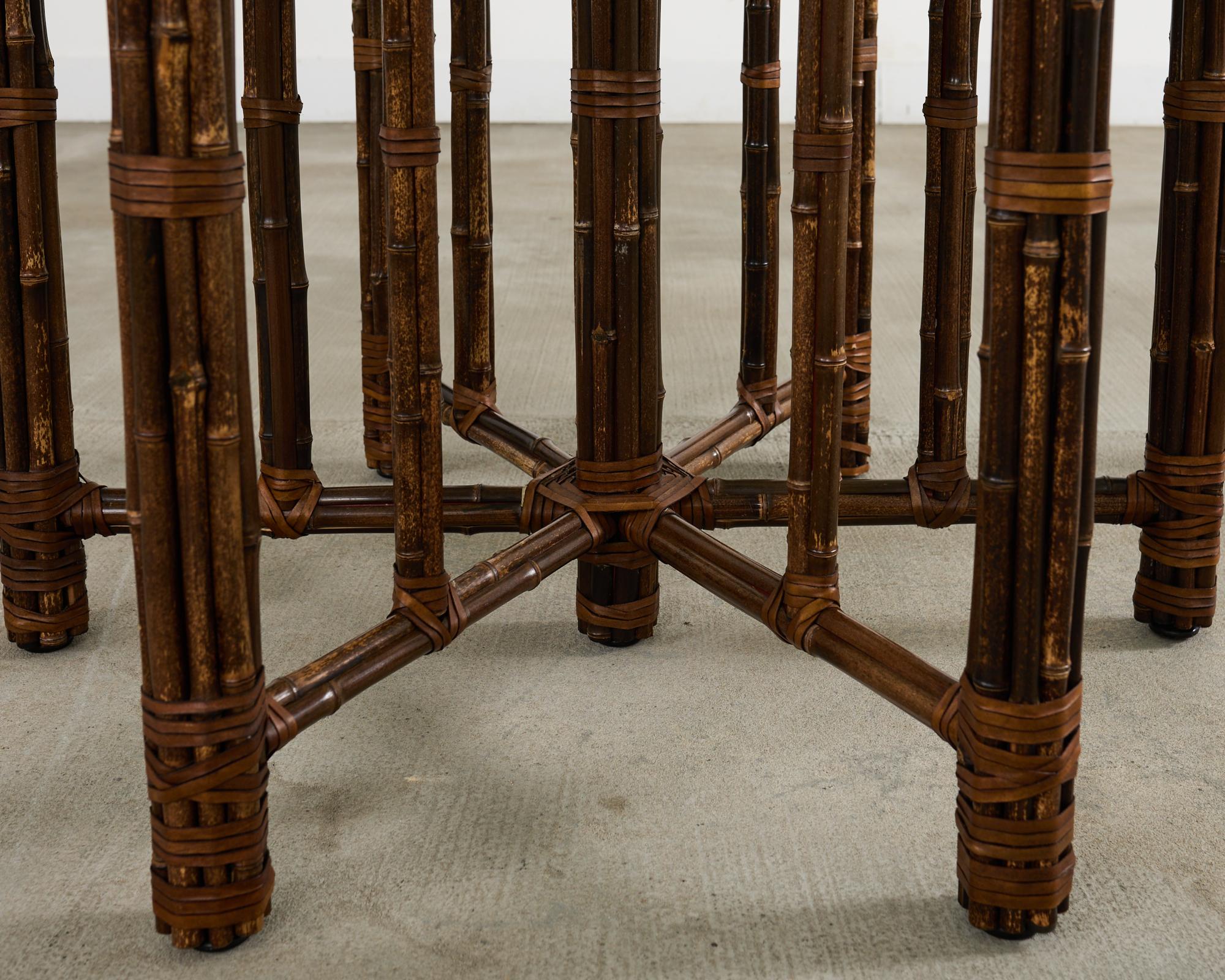 Mesa de comedor redonda McGuire Organic Modern Bambú con estructura de hierro en Bueno estado para la venta en Rio Vista, CA