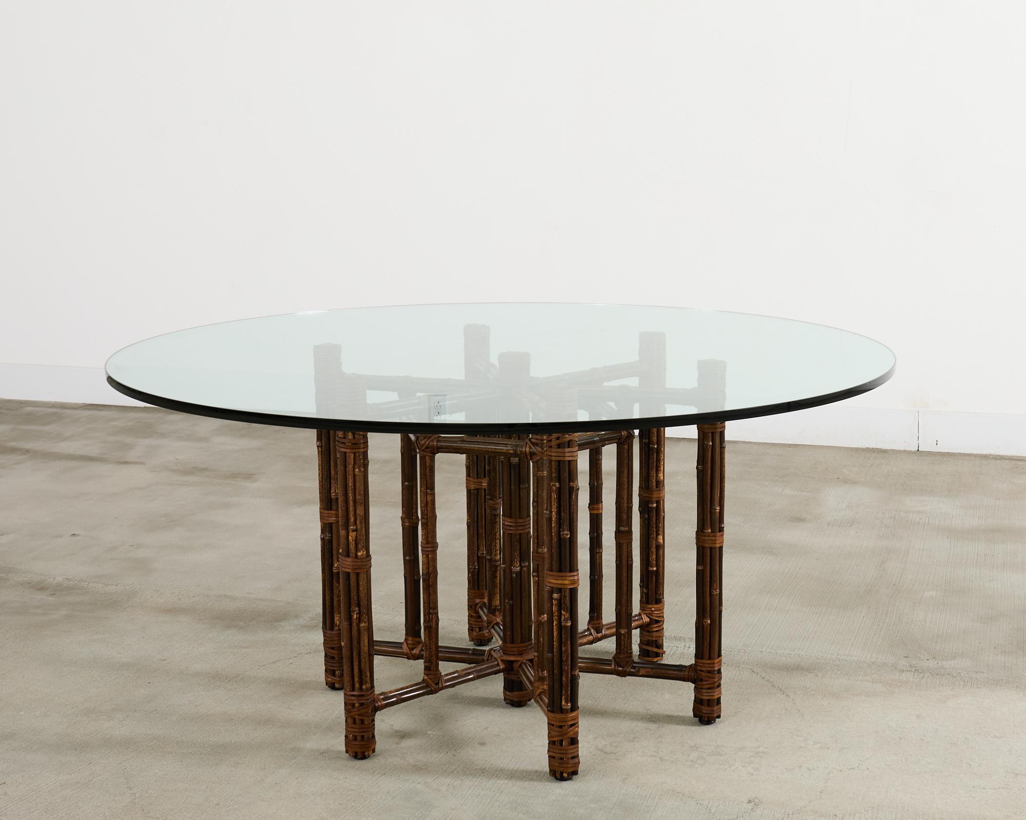 Mesa de comedor redonda McGuire Organic Modern Bambú con estructura de hierro siglo XX en venta