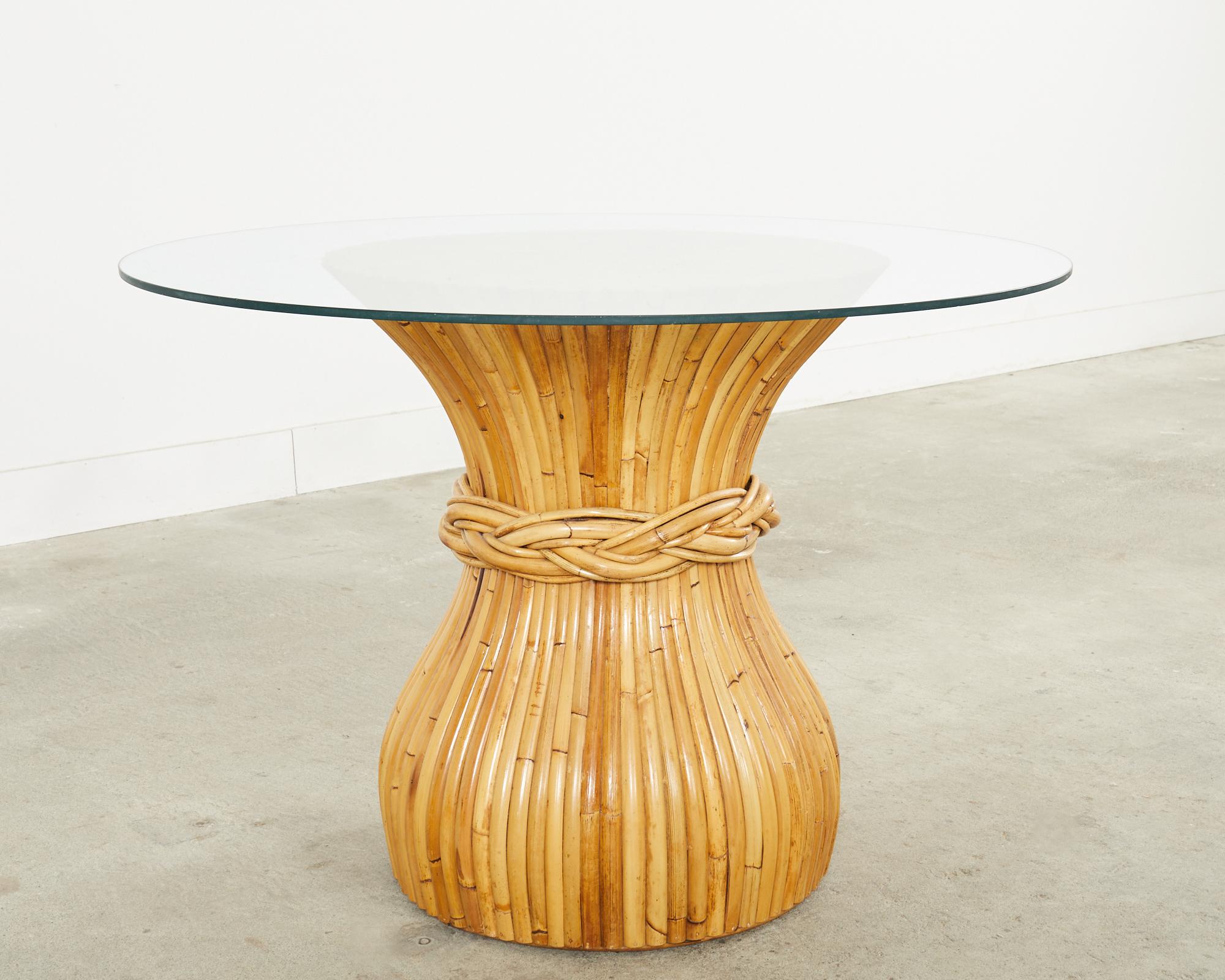 McGuire Organic Table de salle à manger moderne en bambou et rotin en forme de sablier en vente 3