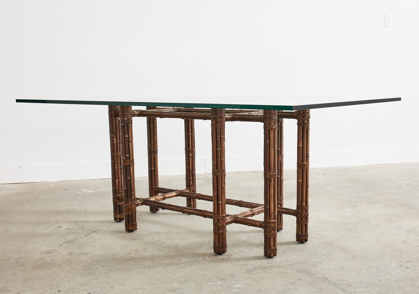 Table de salle à manger rectangulaire en bambou et rotin organique moderne McGuire en vente 8