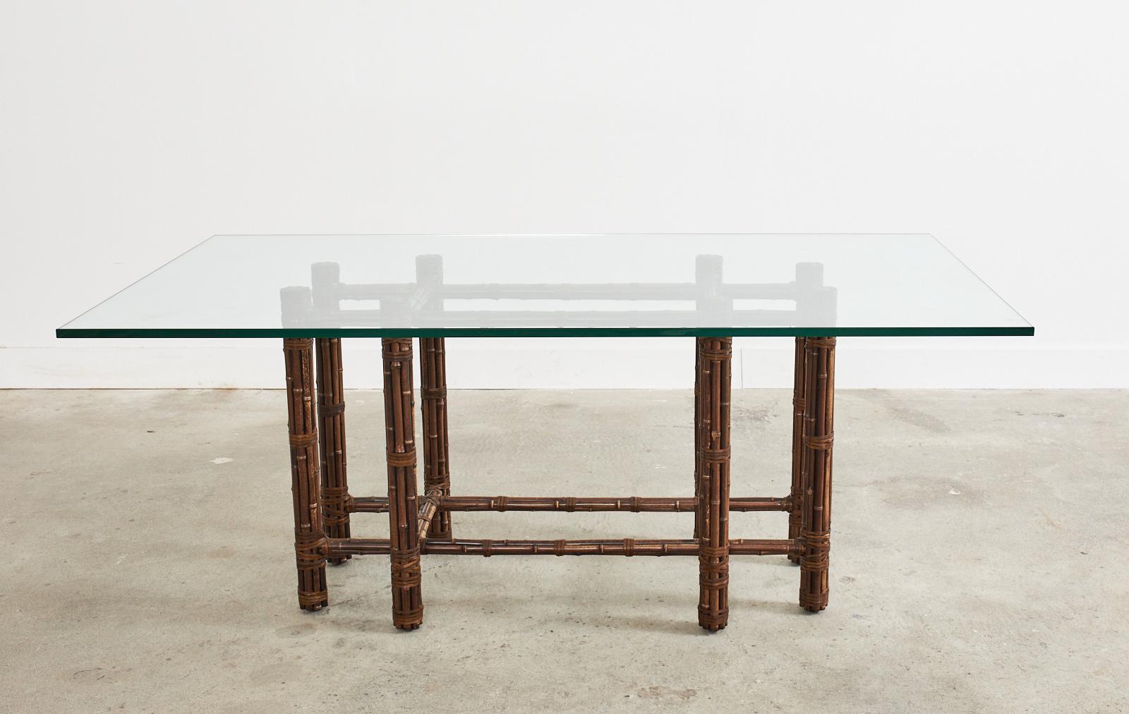 Table de salle à manger rectangulaire en bambou et rotin organique moderne McGuire en vente 11