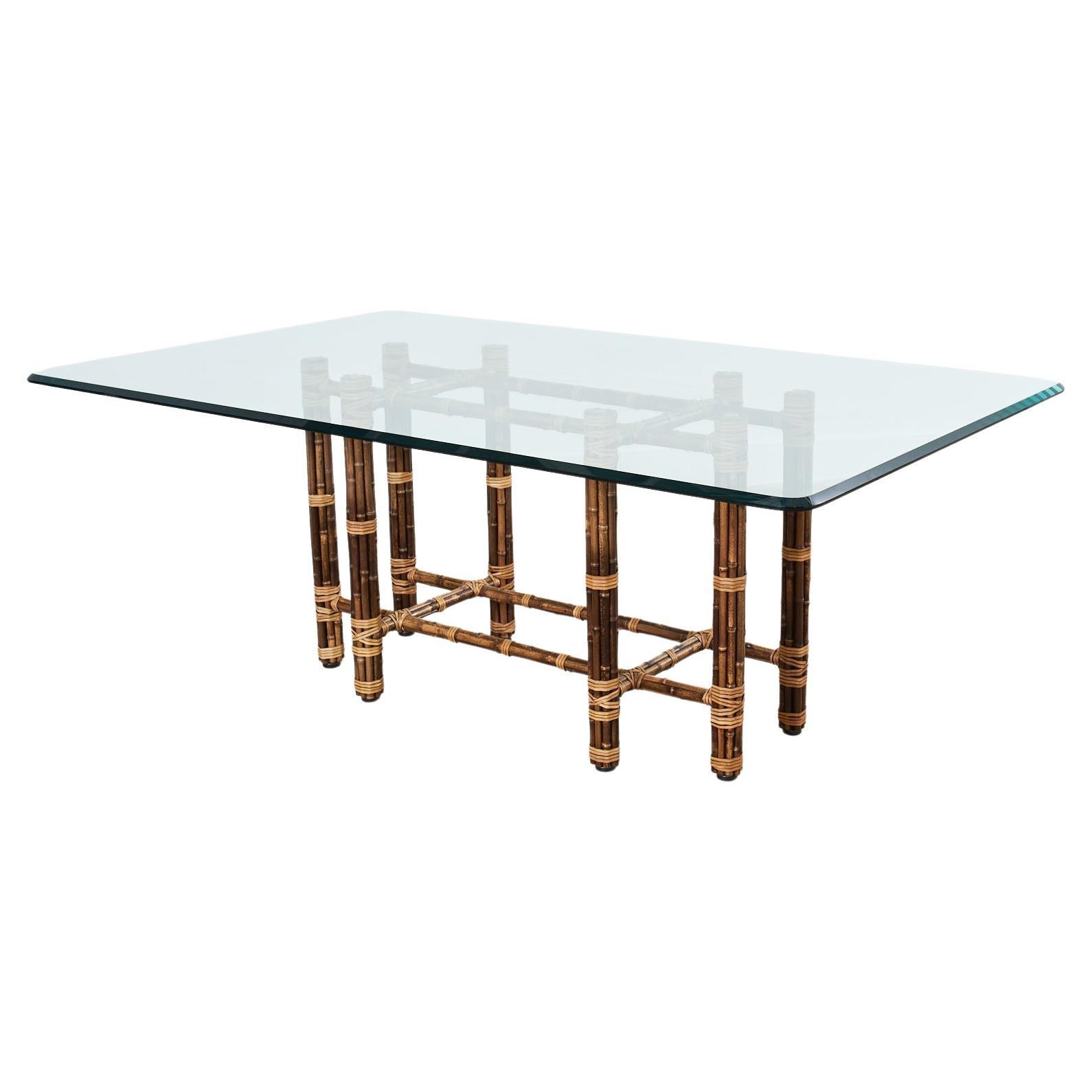 Table de salle à manger rectangulaire en bambou organique et moderne McGuire