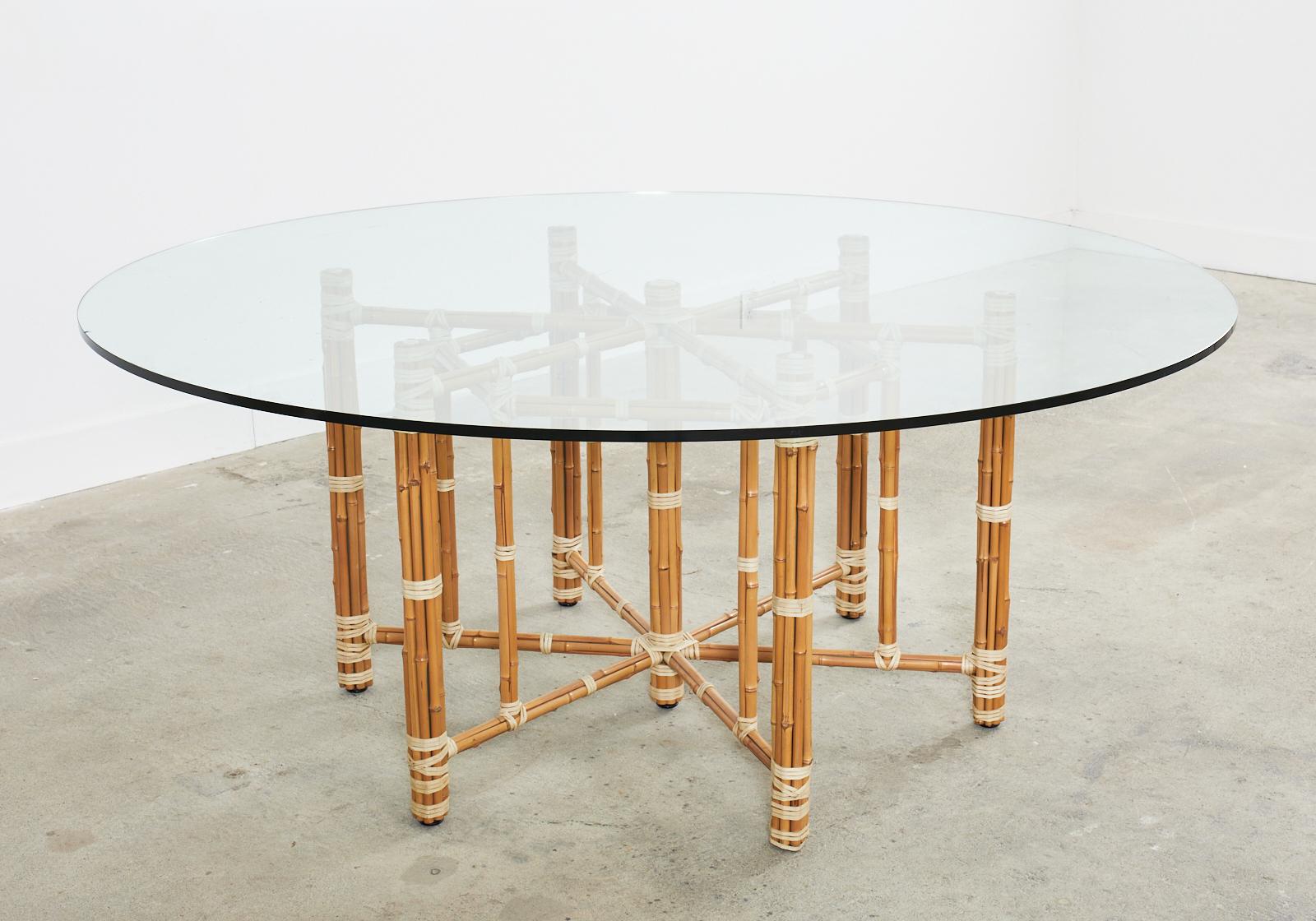 Organique Table de salle à manger hexagonale McGuire en bambou blond organique et moderne en vente