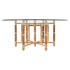 Mesa de comedor hexagonal de bambú rubio orgánico moderno McGuire
