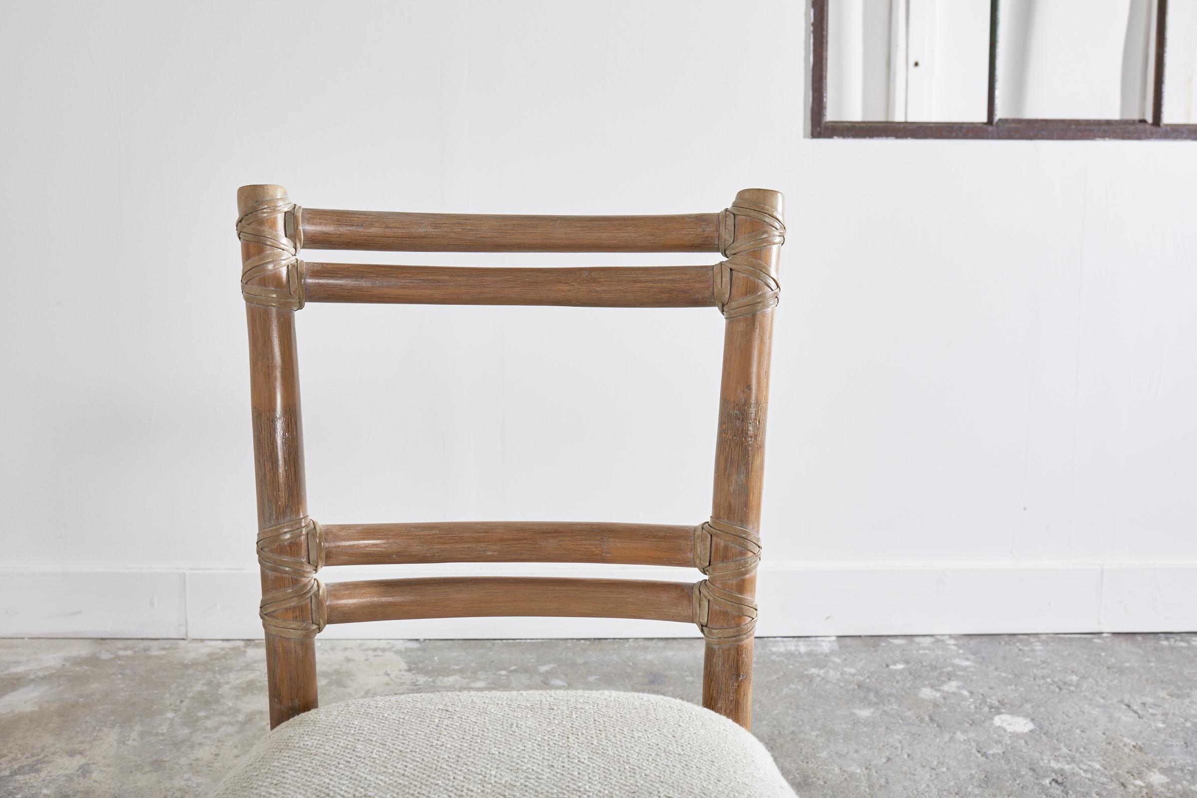 Organischer moderner Stuhl aus gekälktem Rattan mit Leiterrückenlehne von McGuire (amerikanisch) im Angebot