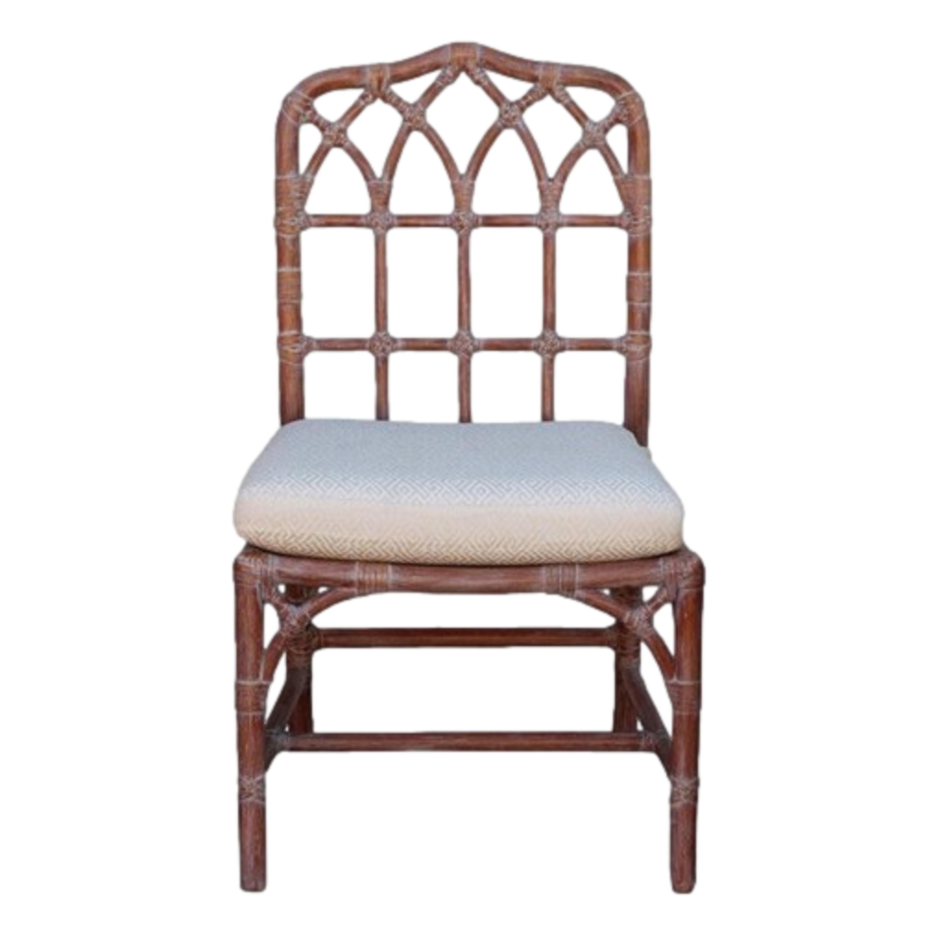 Juego de seis sillas de comedor catedral de ratán de bambú orgánico moderno McGuire Estadounidense en venta