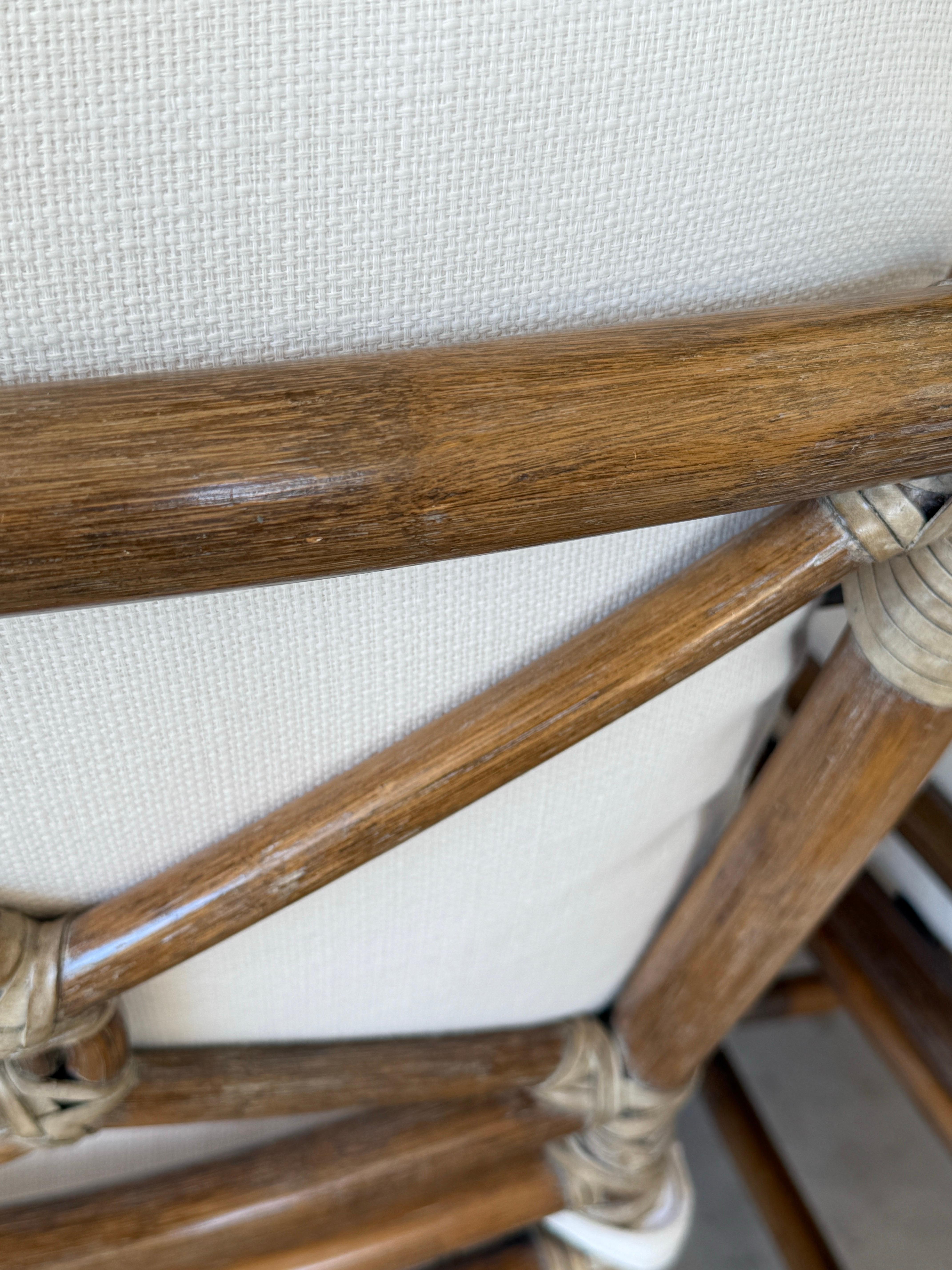 McGuire - Sedie da salotto imbottite su misura in rattan organico moderno - Coppia in vendita 3
