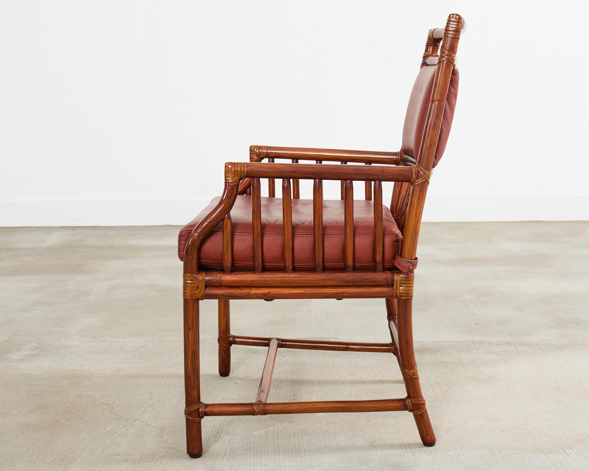 McGuire Sillón moderno orgánico de ratán y piel para biblioteca en venta 4