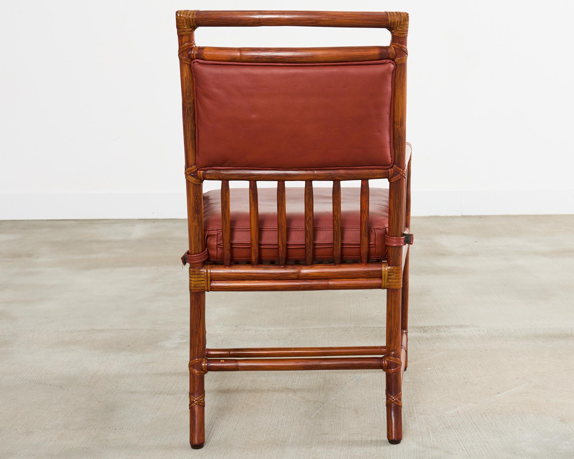 McGuire Sillón moderno orgánico de ratán y piel para biblioteca en venta 12